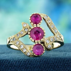 Rubino e diamante in stile vintage Anello con tre pietre in oro giallo massiccio 14 carati