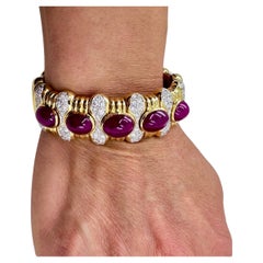 Bracelet manchette large en or jaune 18 carats avec rubis et diamants 25 carats