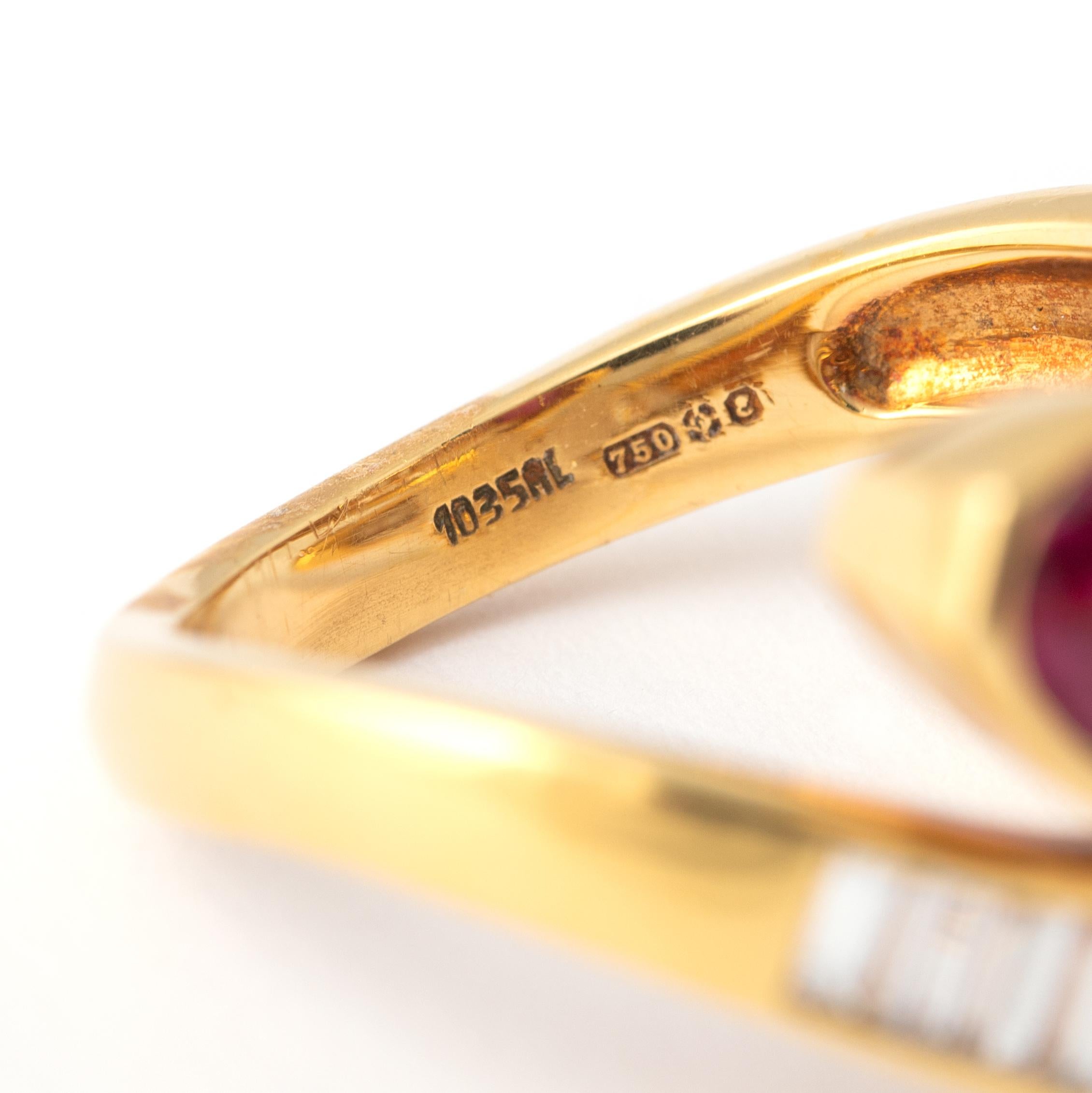 18 Karat Gelbgold Ring mit Rubin und Diamant im Angebot 1