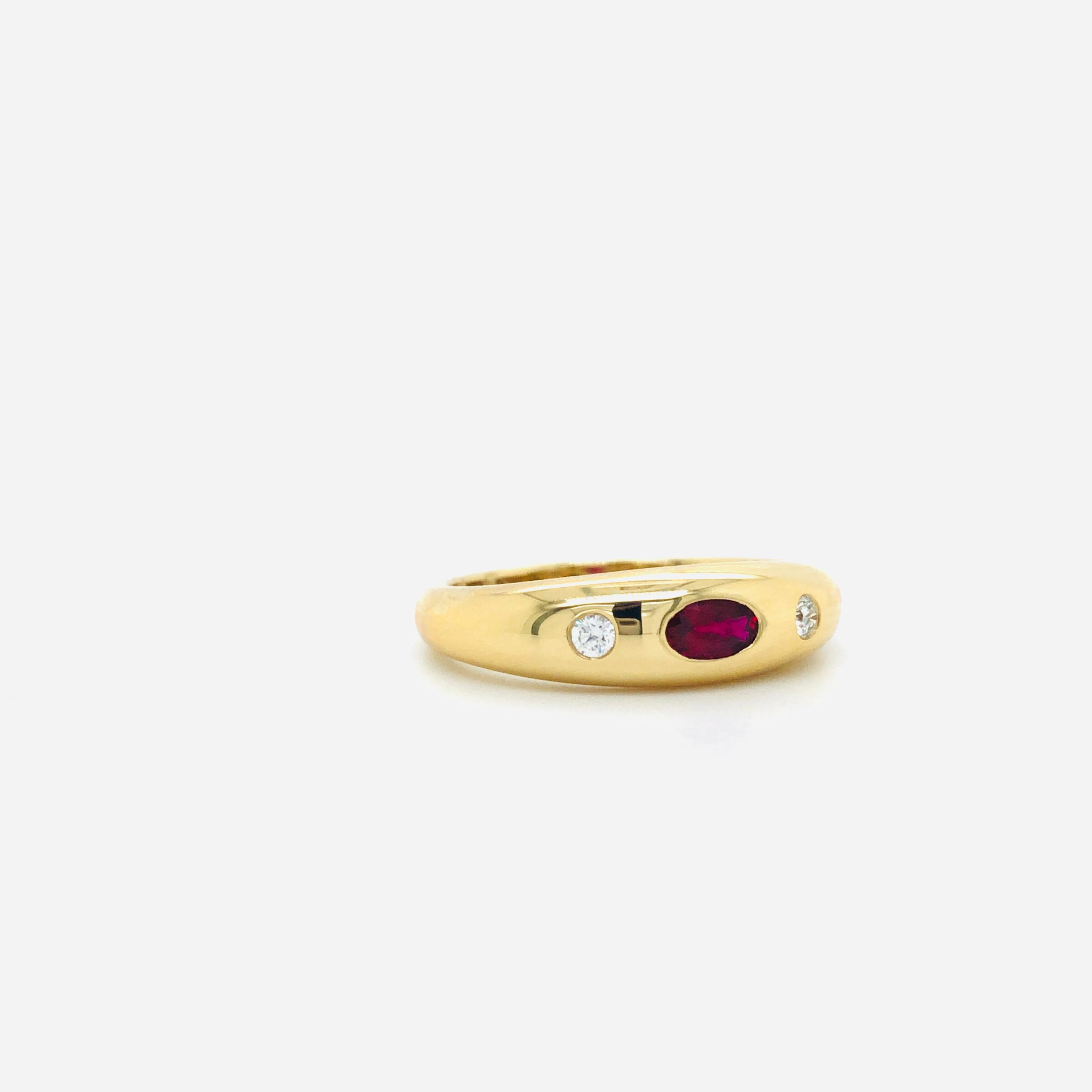 Rubin- und Diamant-Gelbgoldband (Ovalschliff) im Angebot