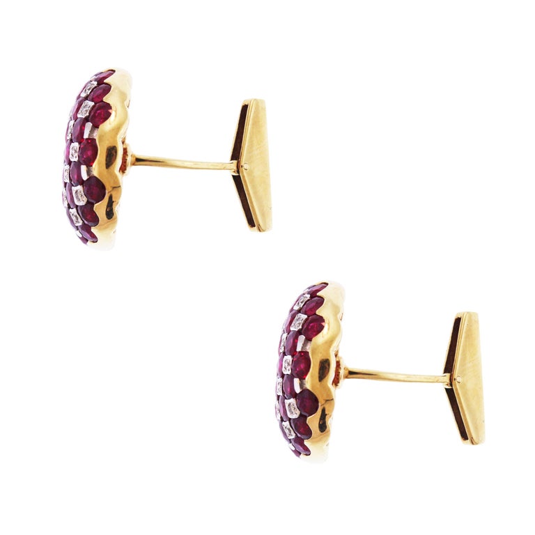 Ruby and Diamond Yellow Gold Cufflinks In Excellent Condition For Sale In Boca Raton, FL