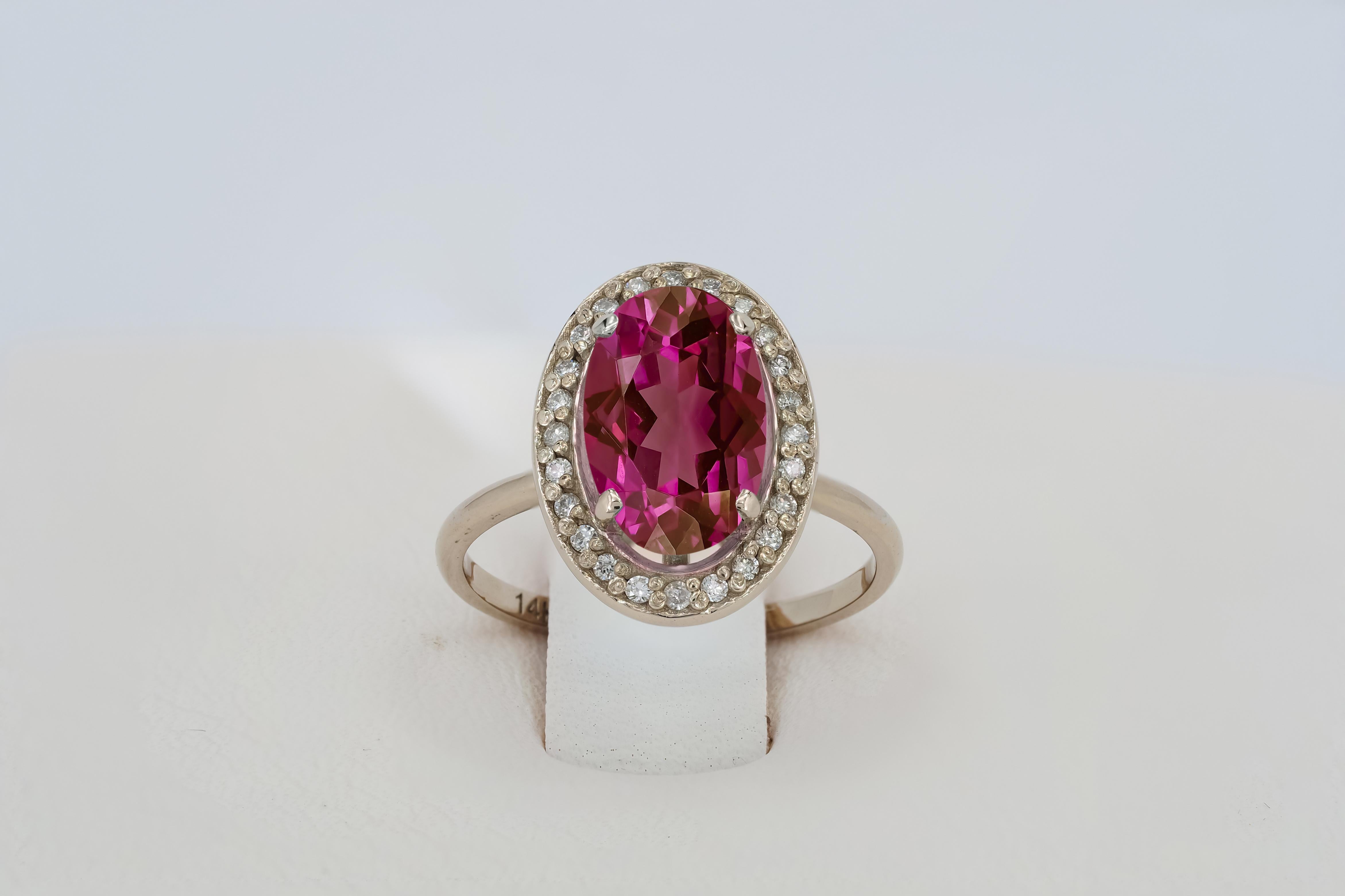 Women's Ruby and diamonds 14k gold ring.  For Sale