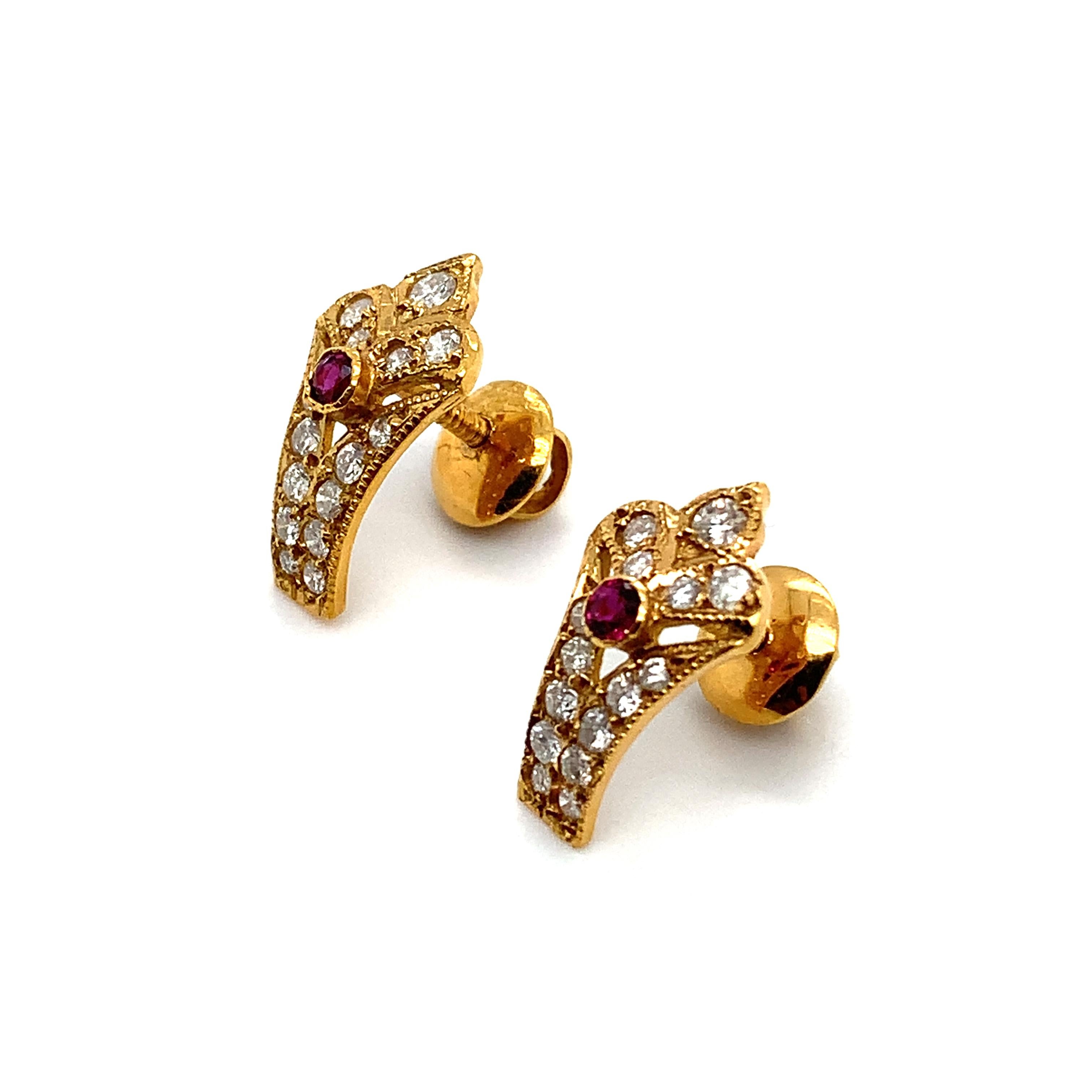 Women's Ruby and diamonds art deco stud earrings 18k yellow gold For Sale