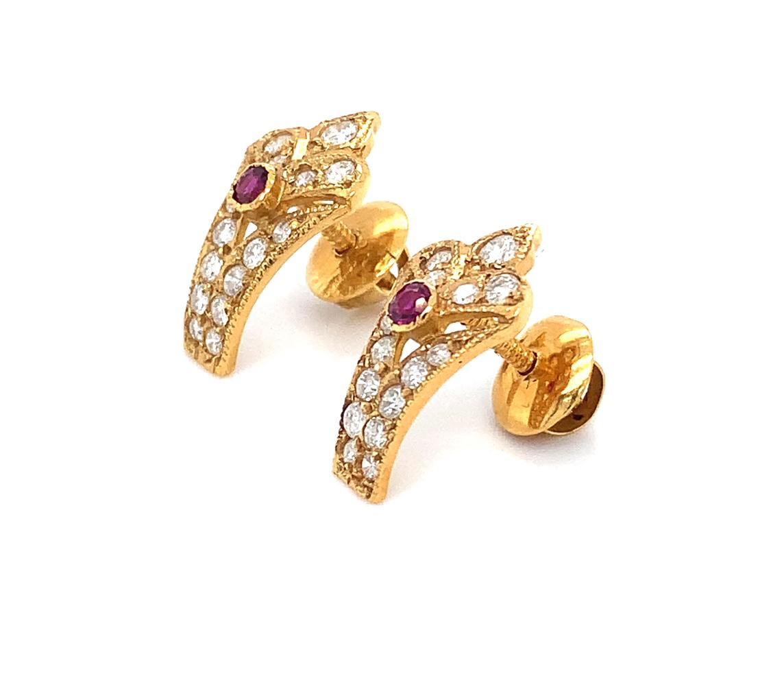 Ruby and diamonds art deco stud earrings 18k yellow gold For Sale 2
