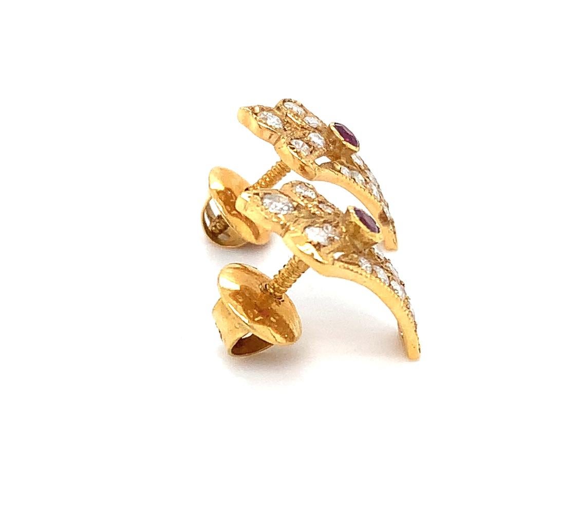 Ruby and diamonds art deco stud earrings 18k yellow gold For Sale 3