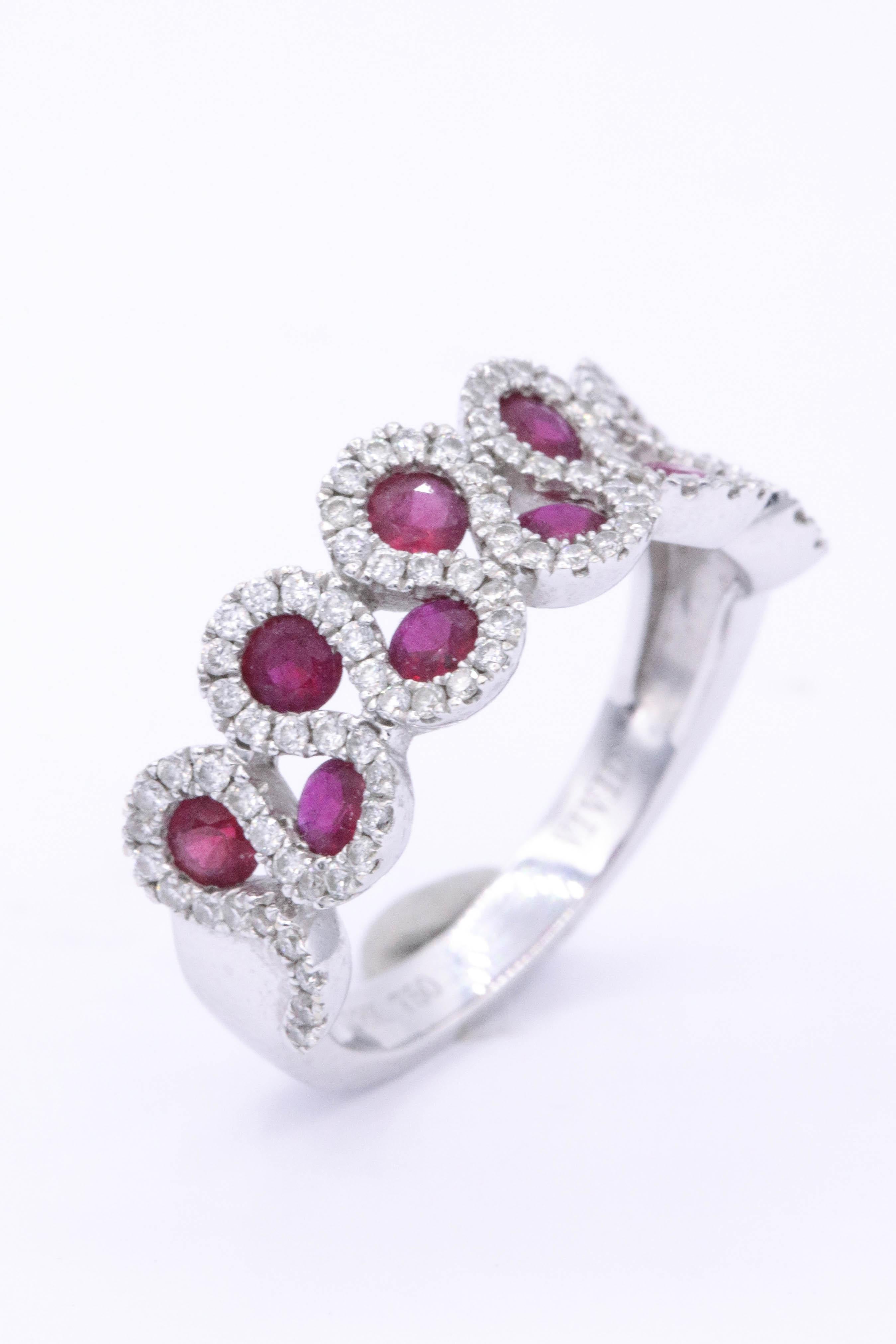 Bague cocktail en rubis et diamants Pour femmes en vente