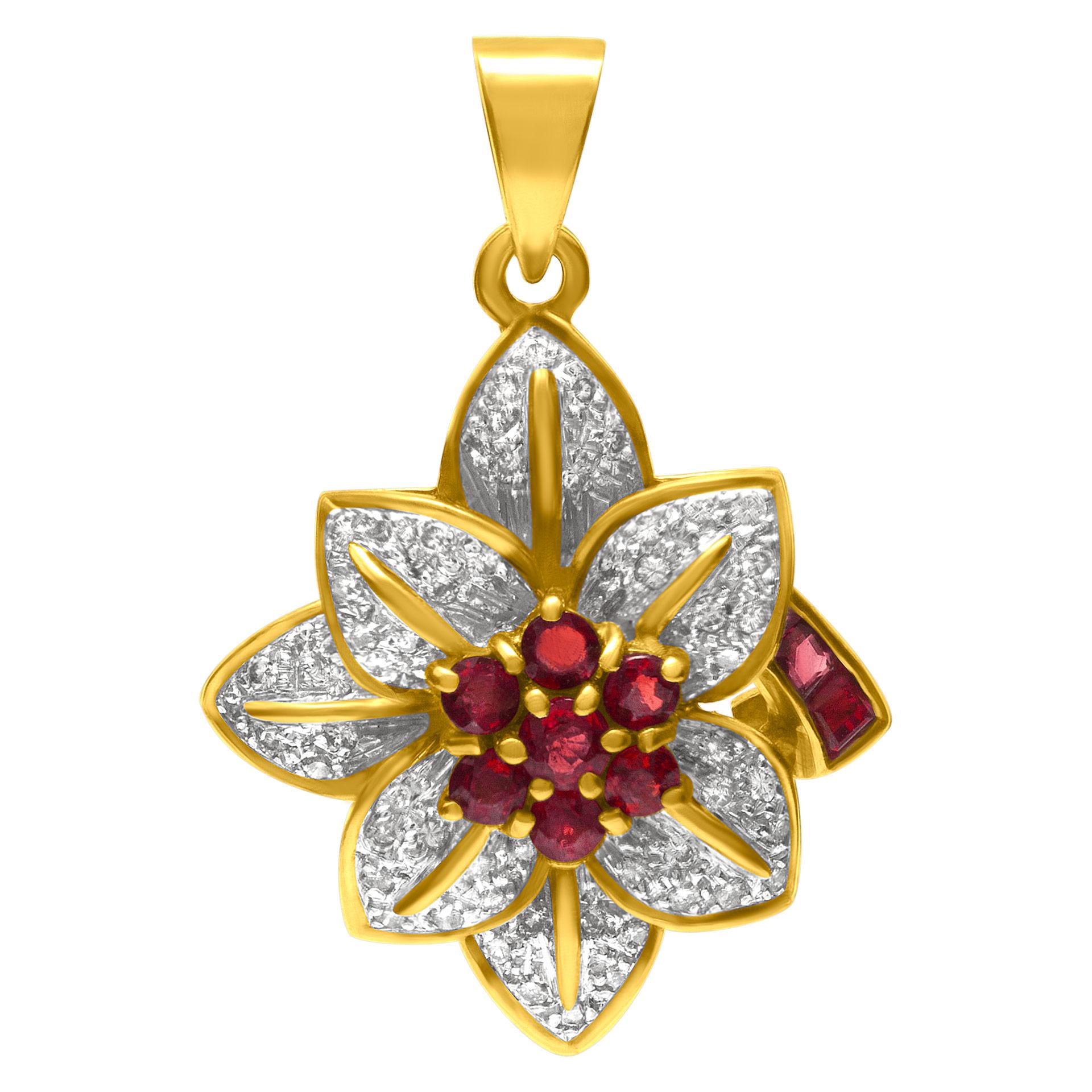 Ruby and Diamonds Flower Ring and Pendant, 2 Pieces Set in 18k Yellow Gold For Sale 1