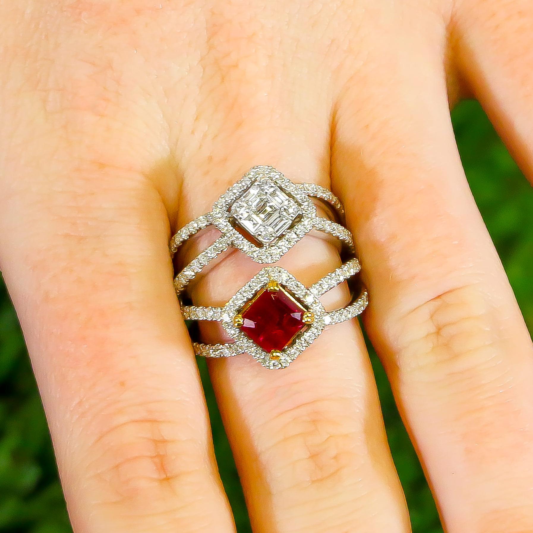 Rubin = 1,02 Karat
Diamanten = 1,23 Karat
Metall: 18K Gold