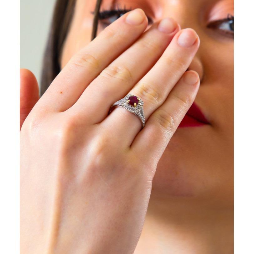 Anillo Halo de Rubí y Doble Diamante de 1,20 ct Moderno en venta