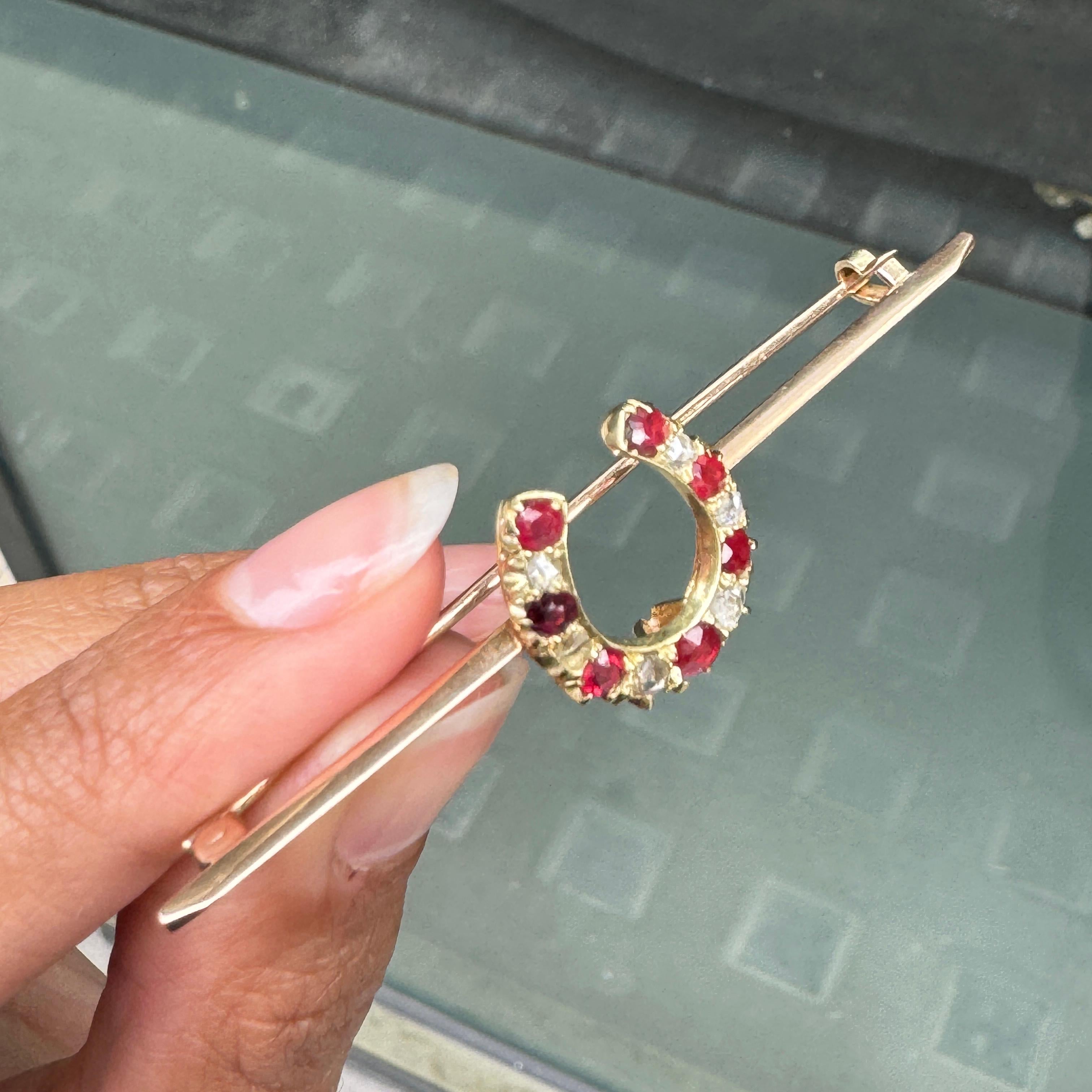 Ruby and Old Cut Diamond 9K Rose Gold & 15K Yellow Gold Horseshoe Bar Brooch In Good Condition For Sale In London, GB