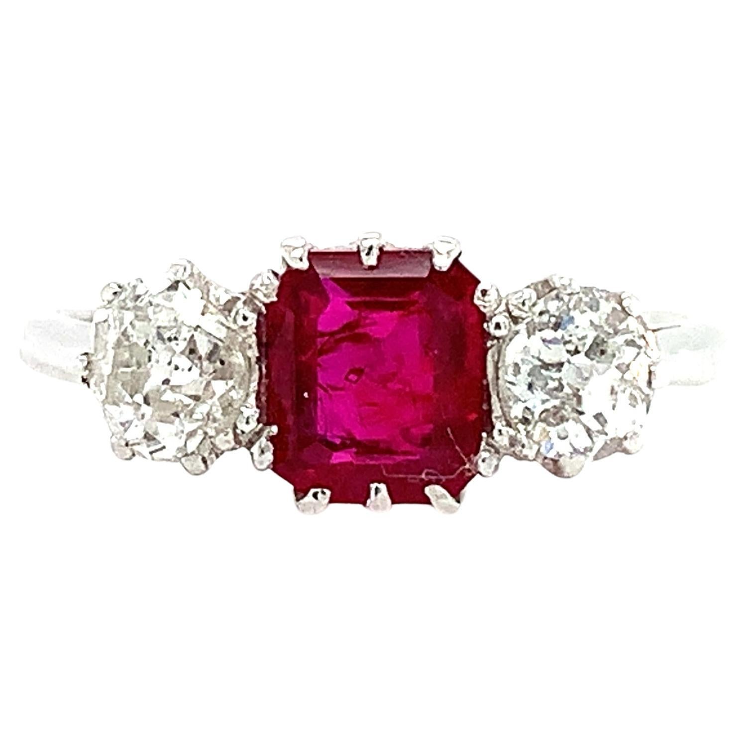 Bague de fiançailles trilogie rubis et diamants taille ancienne platine
