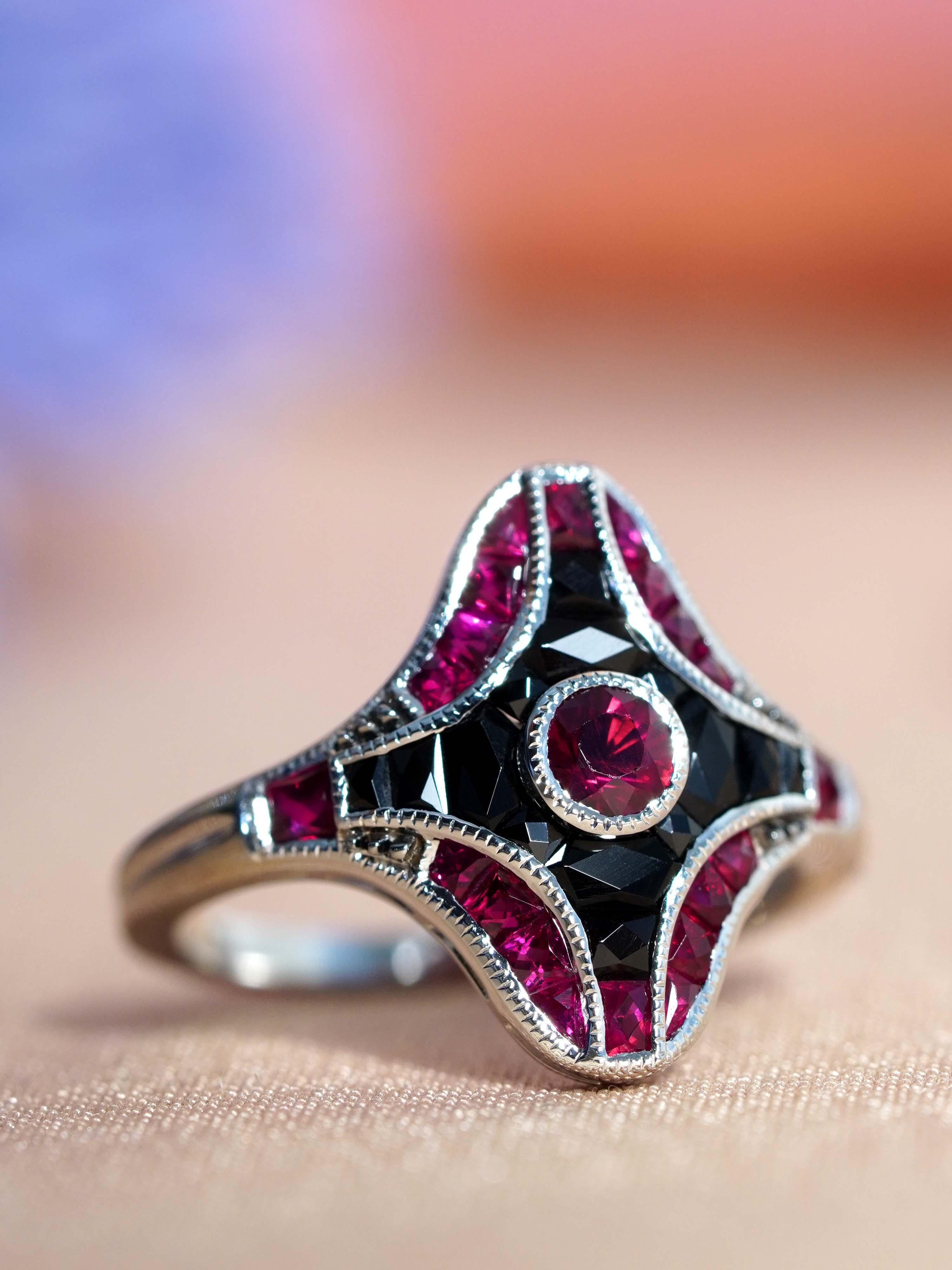 Ruby and Onyx Art Deco Style Ring in 14K White Gold In New Condition For Sale In Bangkok, TH