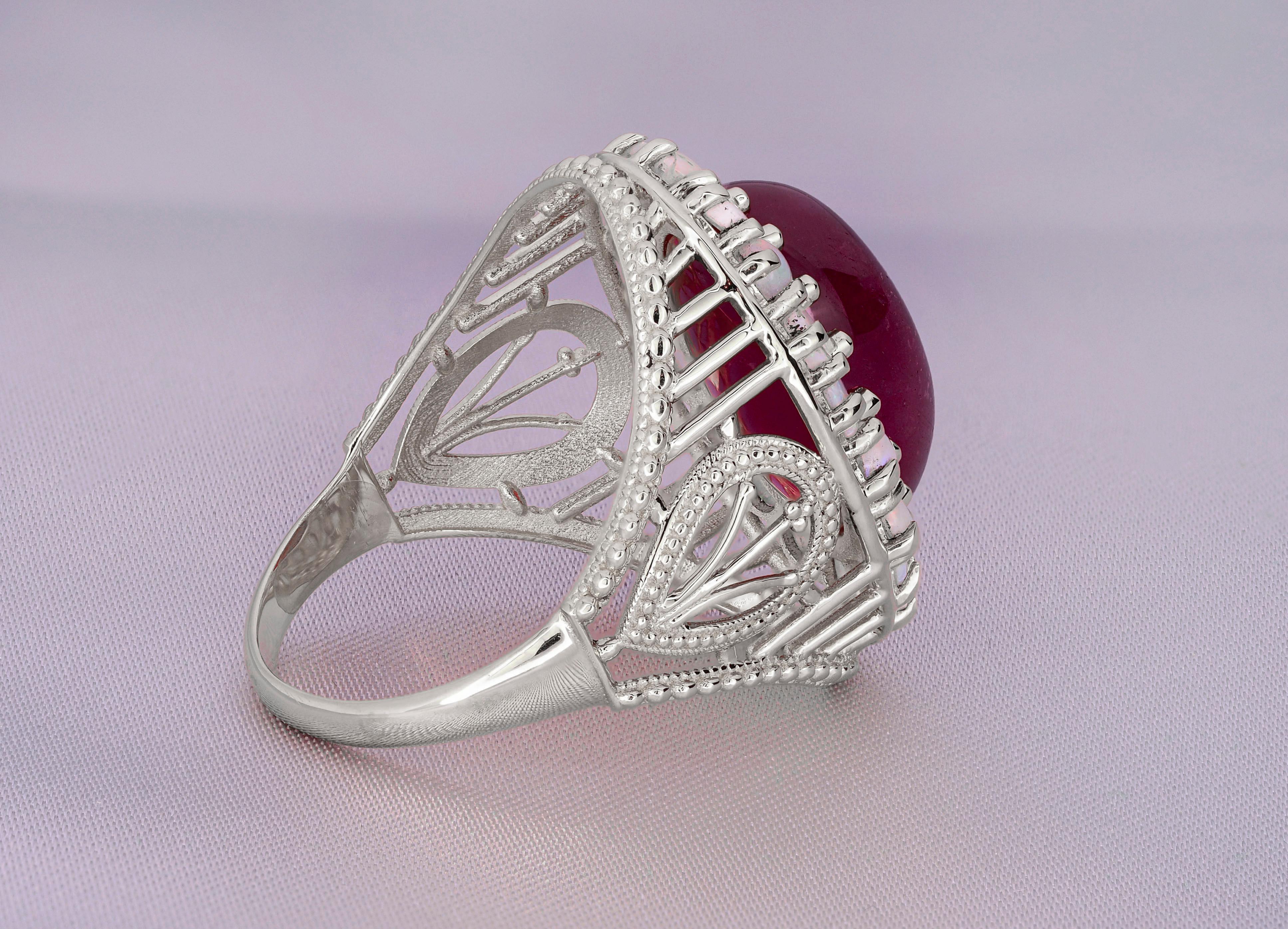 En venta: Anillo Masivo de Rubí y Ópalos  5
