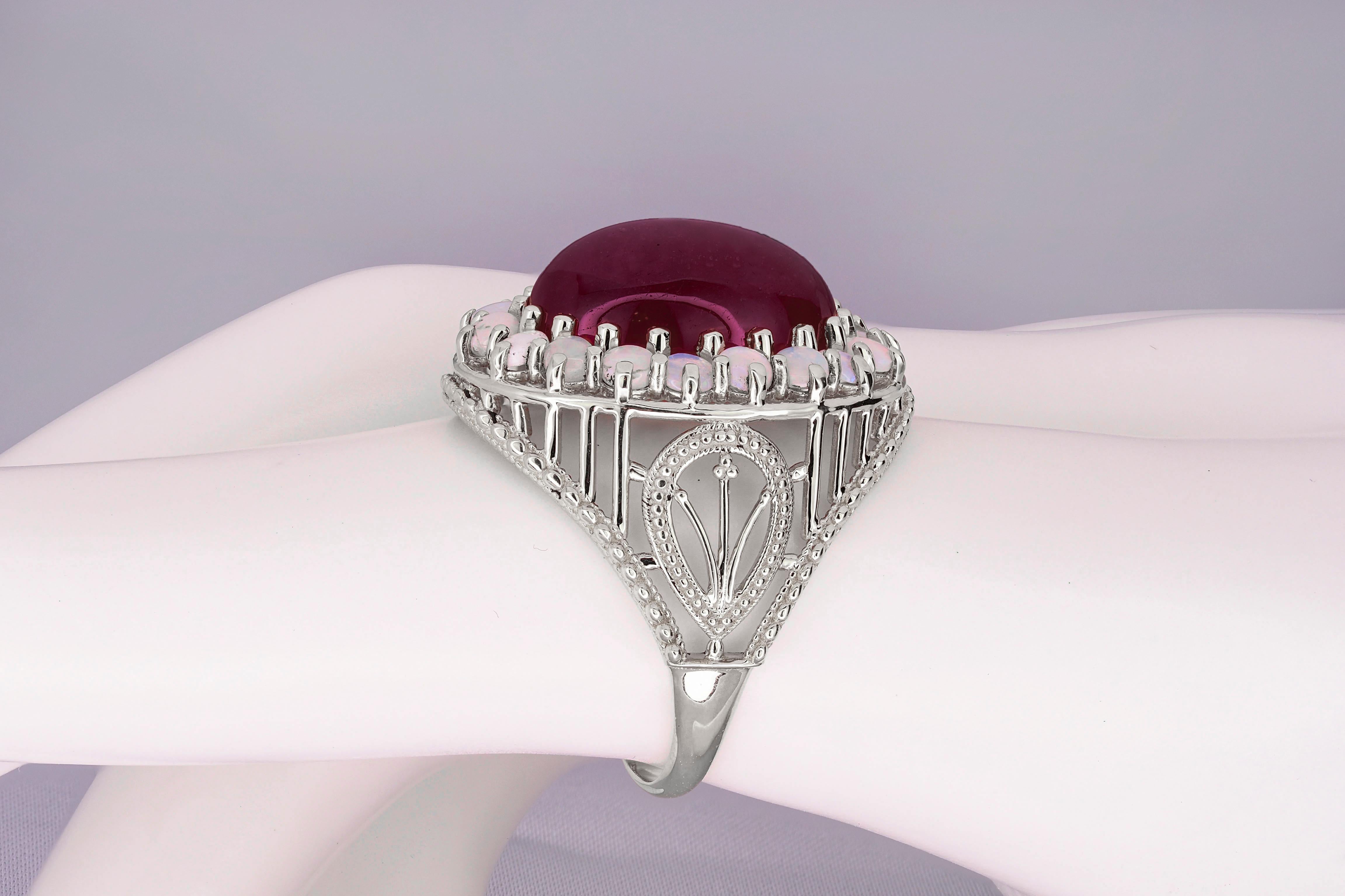 En venta: Anillo Masivo de Rubí y Ópalos  7