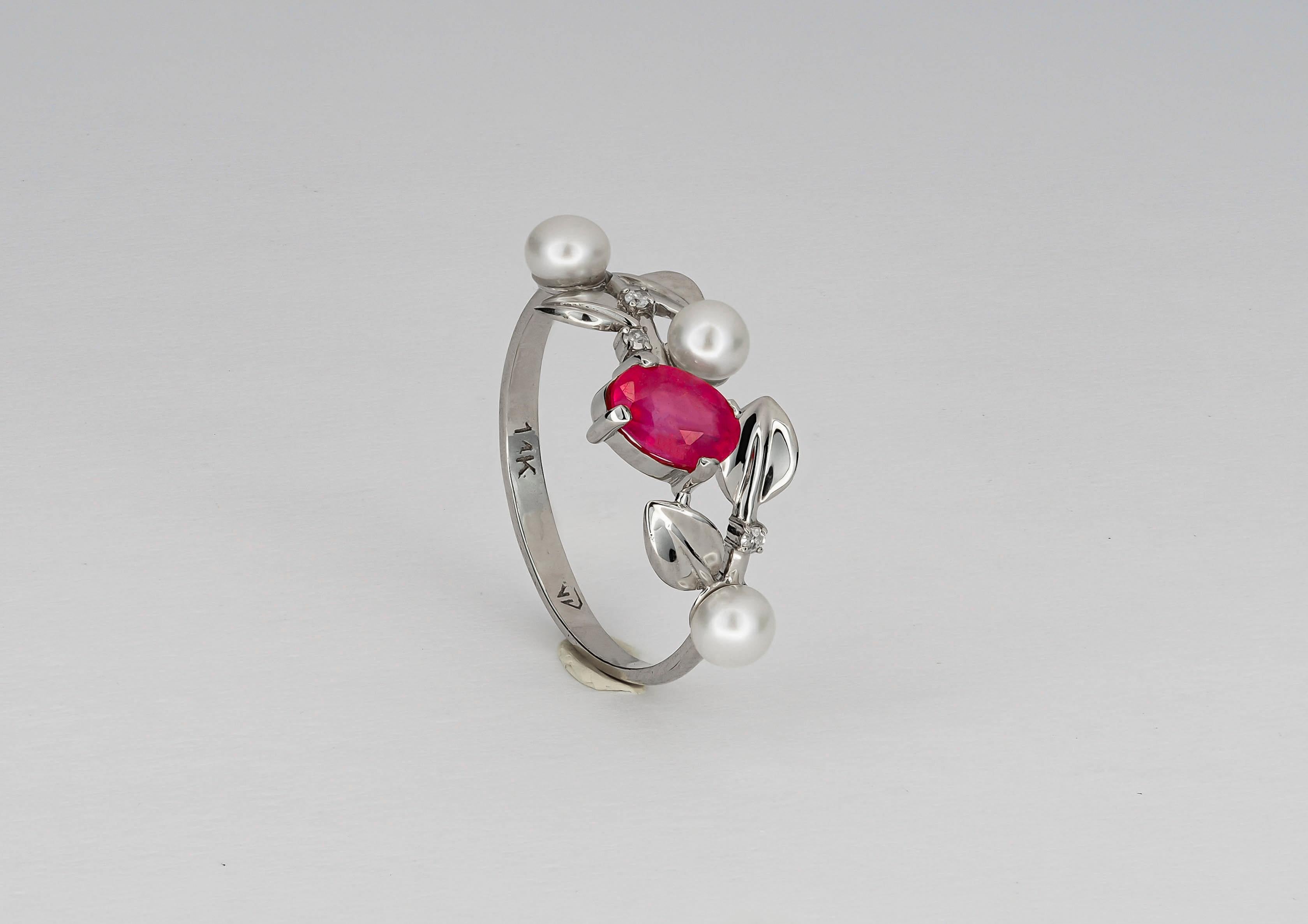 Ruby and pearl gold ring.  For Sale 1