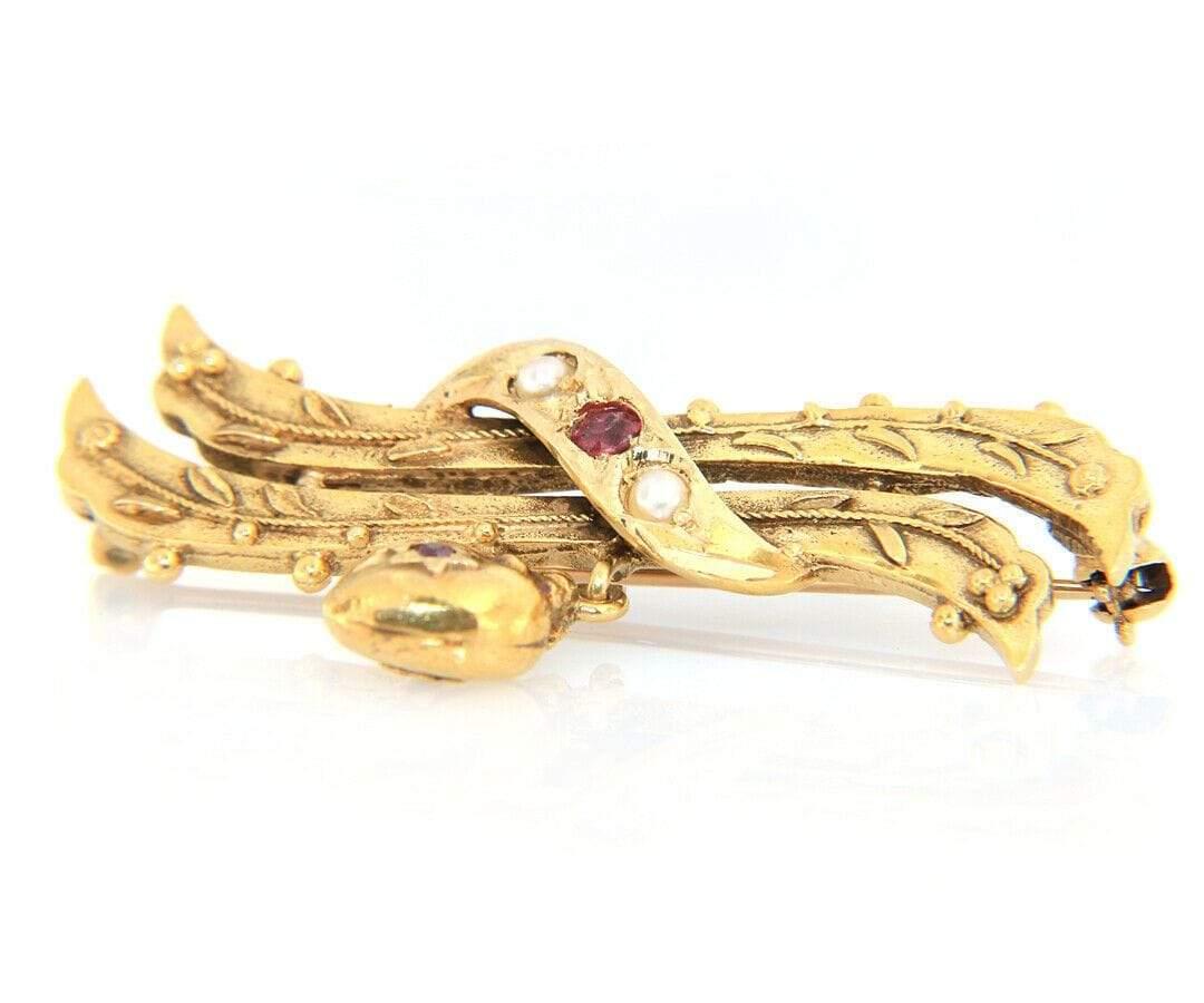 Ruby and Pearl Heart Dangle Brooch in 14K Yellow Gold In Excellent Condition For Sale In Vienna, VA