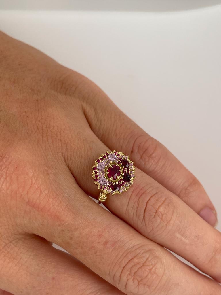 For Sale:  Ruby and Pink Sapphire Flower Ring in 18ct Yellow Gold 6