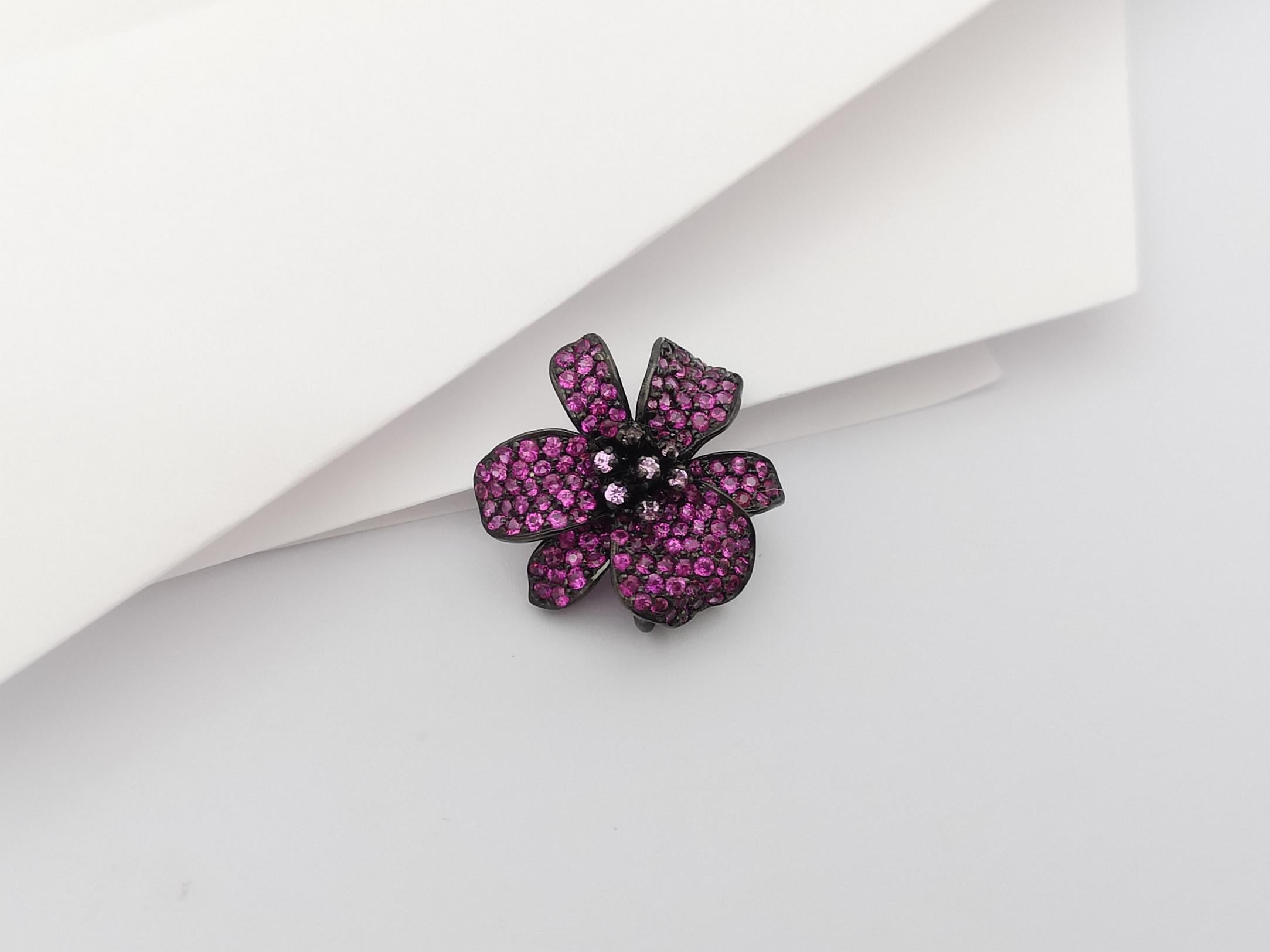 Colgante de rubí y zafiro rosa engarzados en plata Contemporáneo en venta