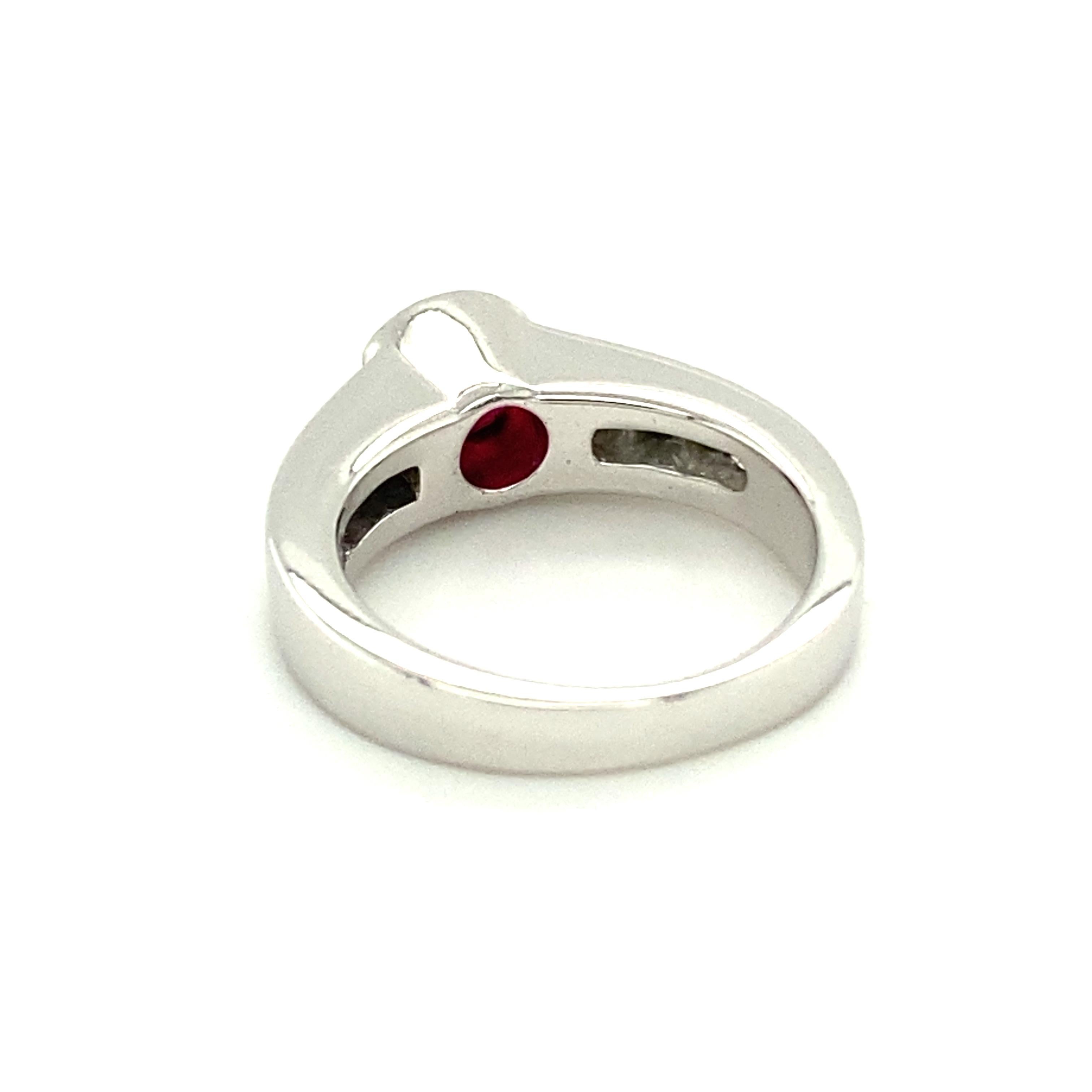 Ruby and Princess-Cut Diamond Ring in 18 Karat White Gold For Sale 5