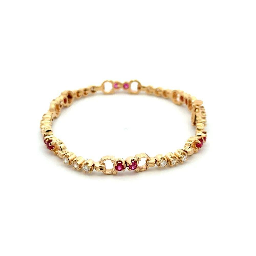 Ruby and RBC Diamond Gold Bit Link Vintage Bracelet In Excellent Condition For Sale In Montreal, QC