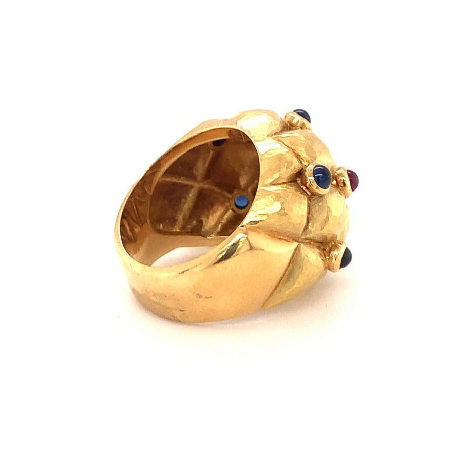 Ruby and Sapphire 18K Yellow Gold Ring, circa 1960s In Good Condition In Beverly Hills, CA
