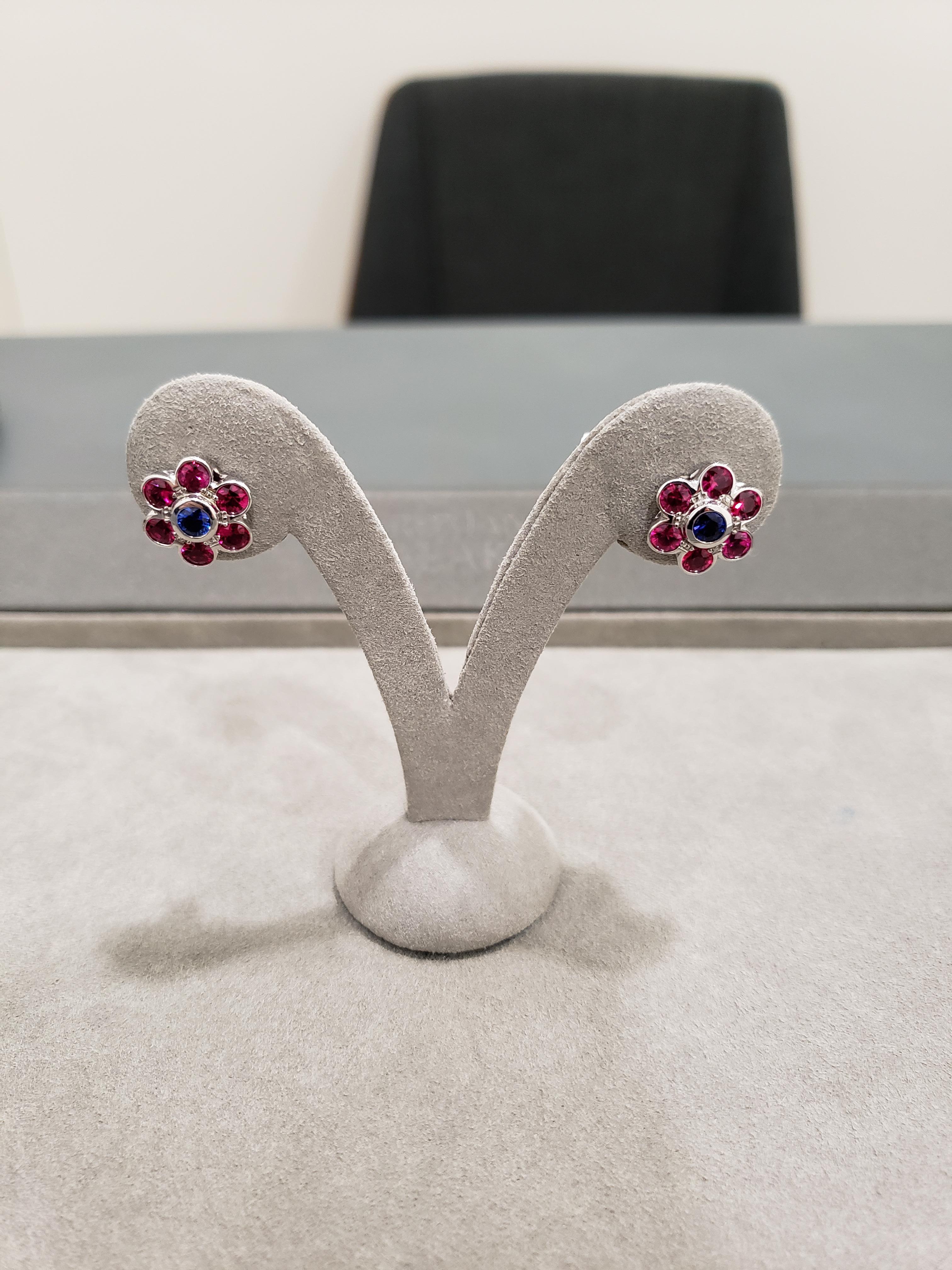 Women's 3.07 Carats Total Brilliant Round Cut Ruby and Sapphire Flower Stud Earrings For Sale