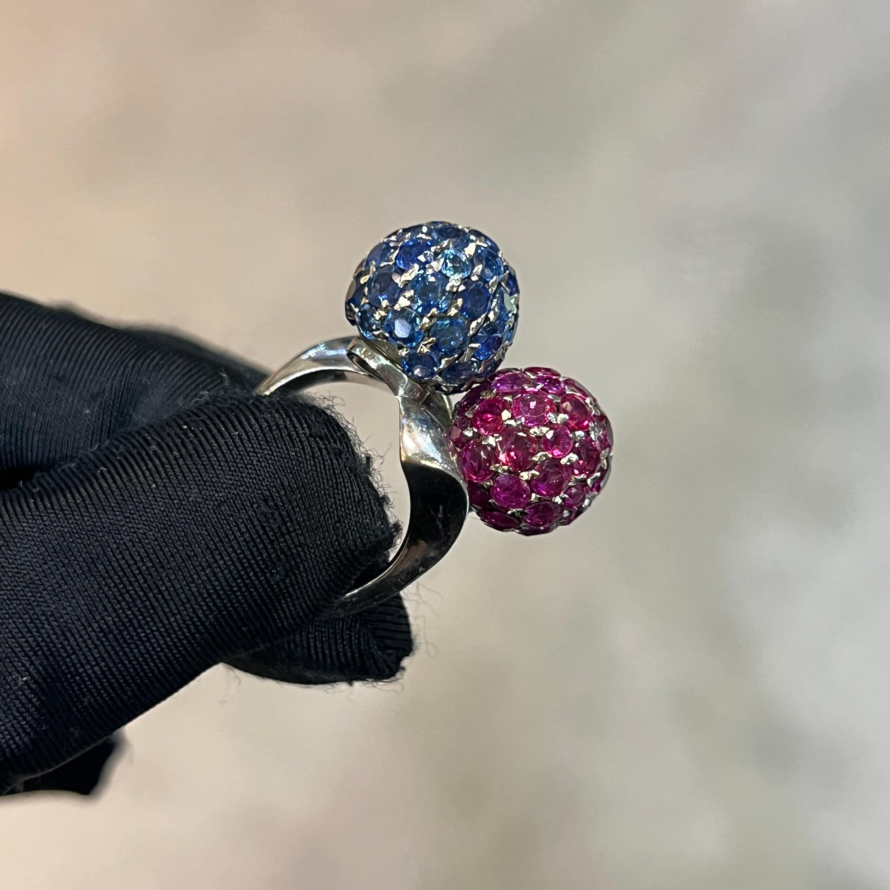 Ring mit Rubin und Saphir-Kugel im Zustand „Hervorragend“ im Angebot in New York, NY