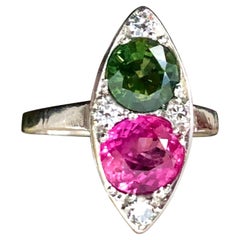 Anello in platino con rubino e zaffiro gemello Navette antico