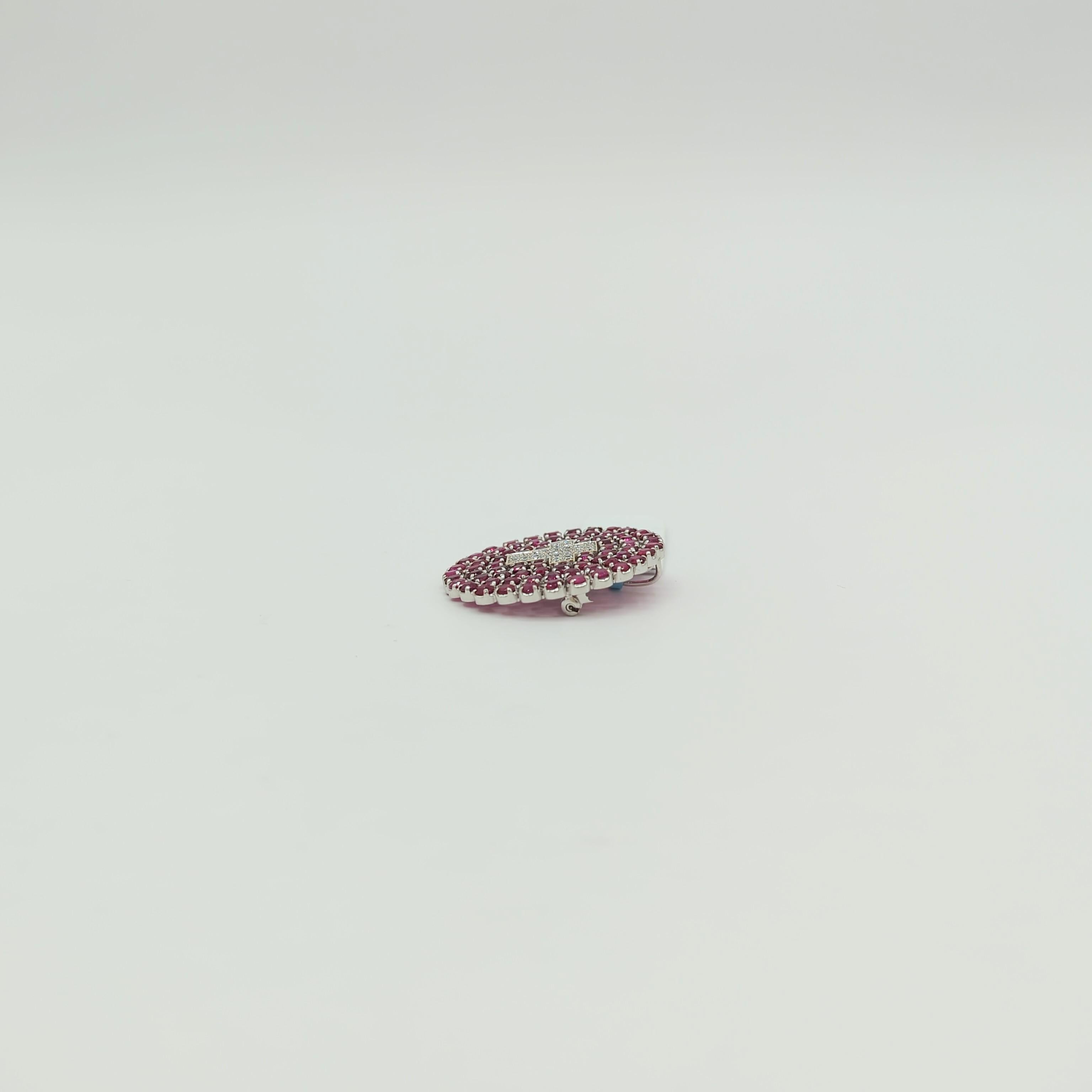 Pendentif broche croix en platine, rubis et diamant blanc Unisexe en vente