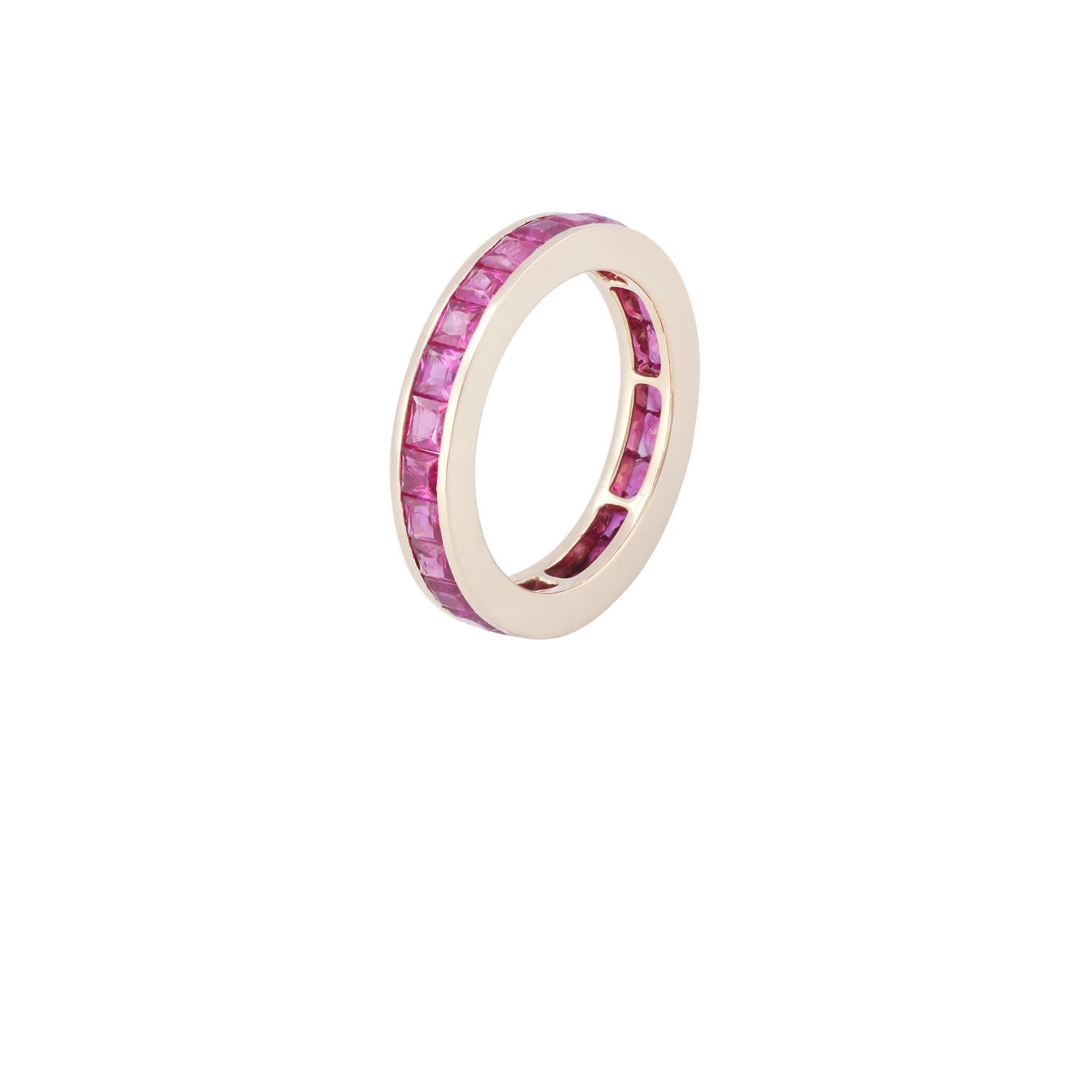 Modern Ruby Band in Princess-cut with 18Kt Yellow Gold (Channel Setting) For Sale