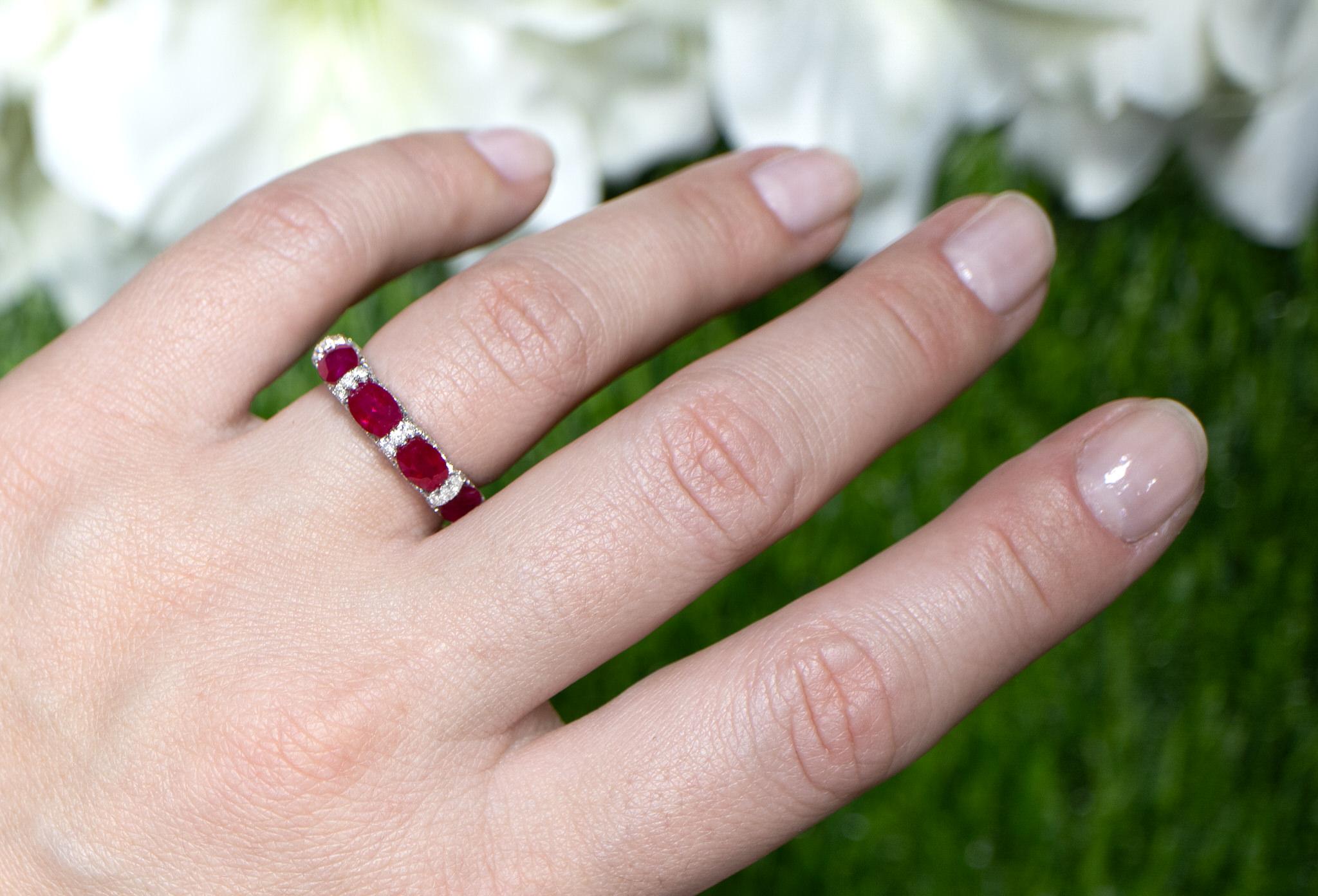 Women's or Men's Ruby Band Ring With Diamonds 3.24 Carats 18K Gold For Sale