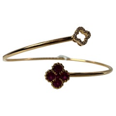 Brazalete flexible de rubí de oro macizo de 14 quilates