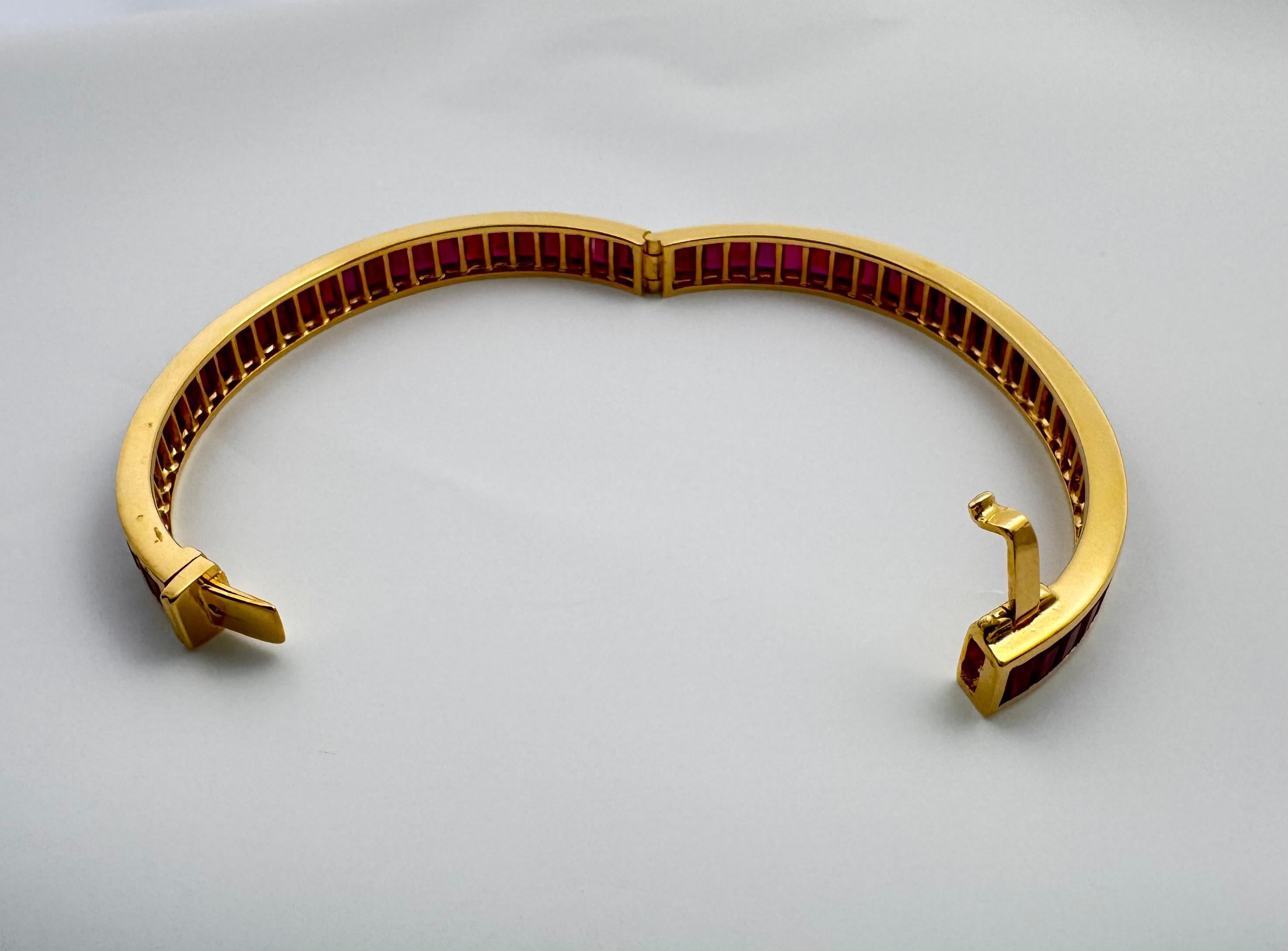 Ruby Bangle set in 18K Gold Settings For Sale 3