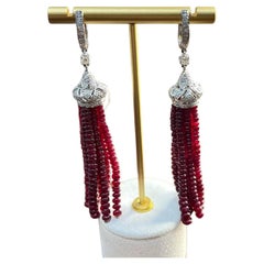 Pendientes de oro blanco de 18 quilates con gota de rubí y diamante blanco