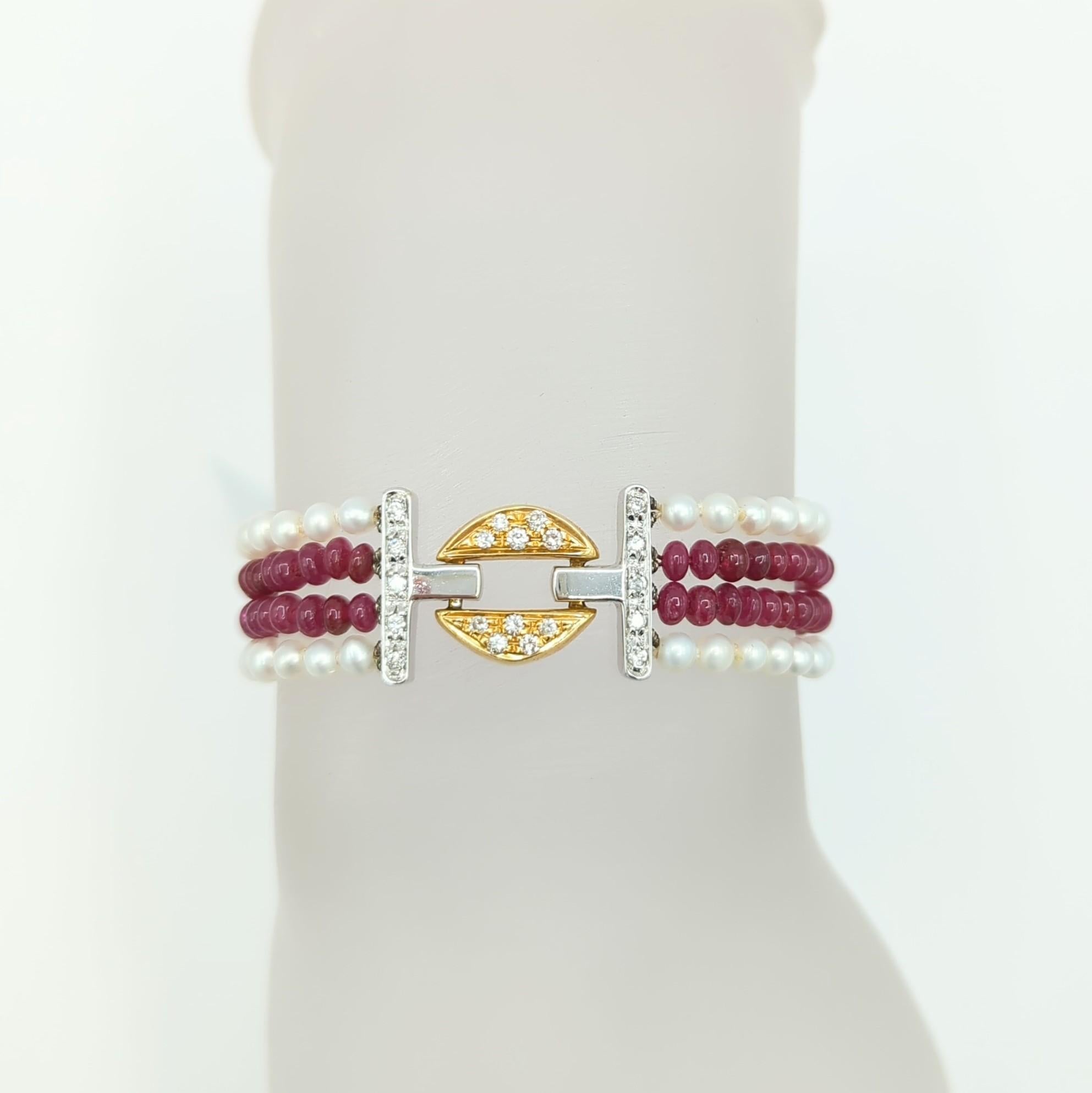 Armband aus 18 Karat 2farbigem Gold mit Rubinperlen, weißer Perle und weißen Diamanten im Angebot 1