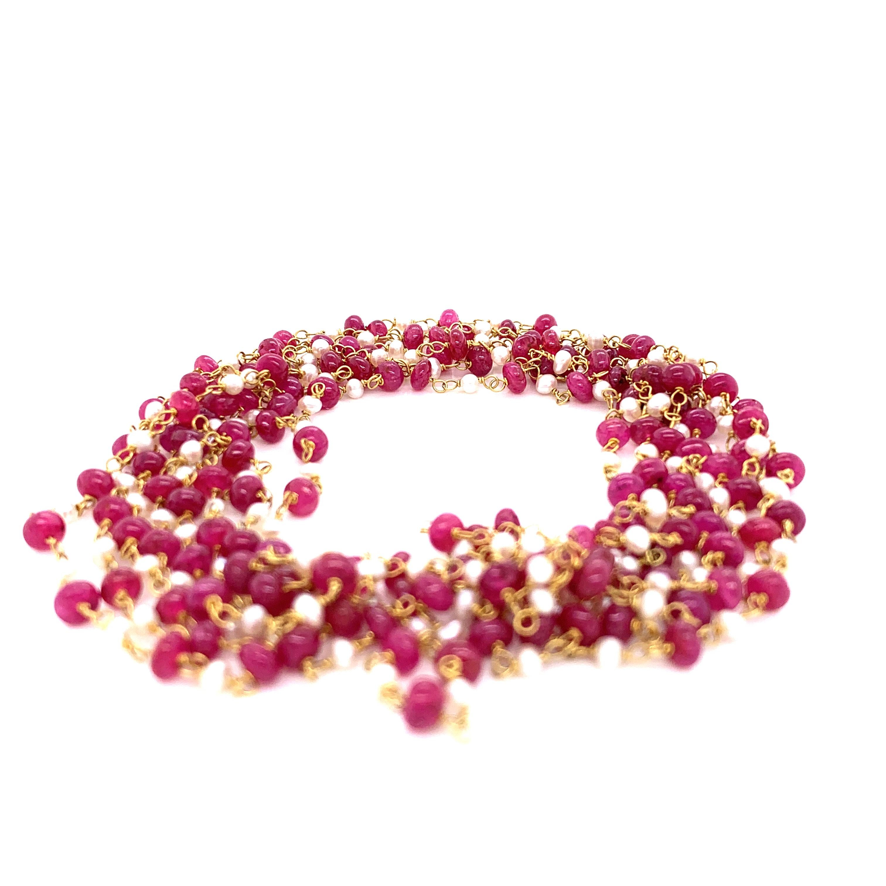 Contemporain Collier en or 22 carats avec perles de rubis et perles de culture des mers du Sud en vente