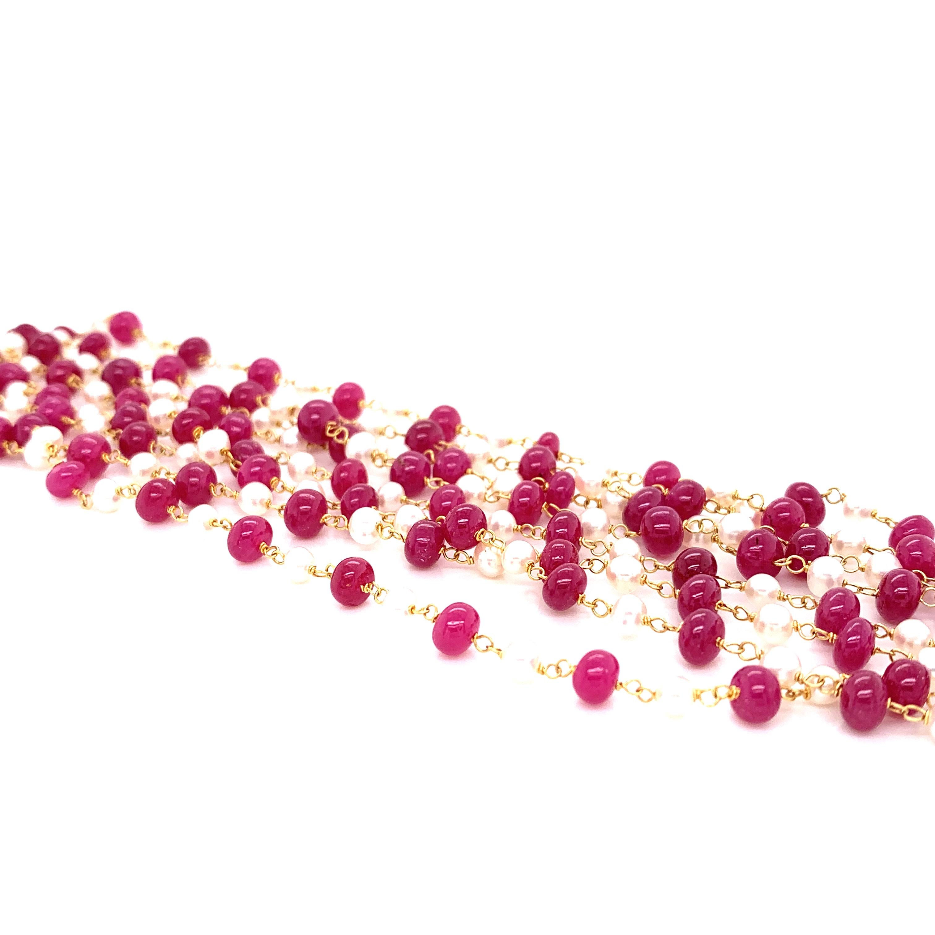 Halskette aus 22 Karat Gold mit Rubinperlen und Südseeperlen (Perle) im Angebot