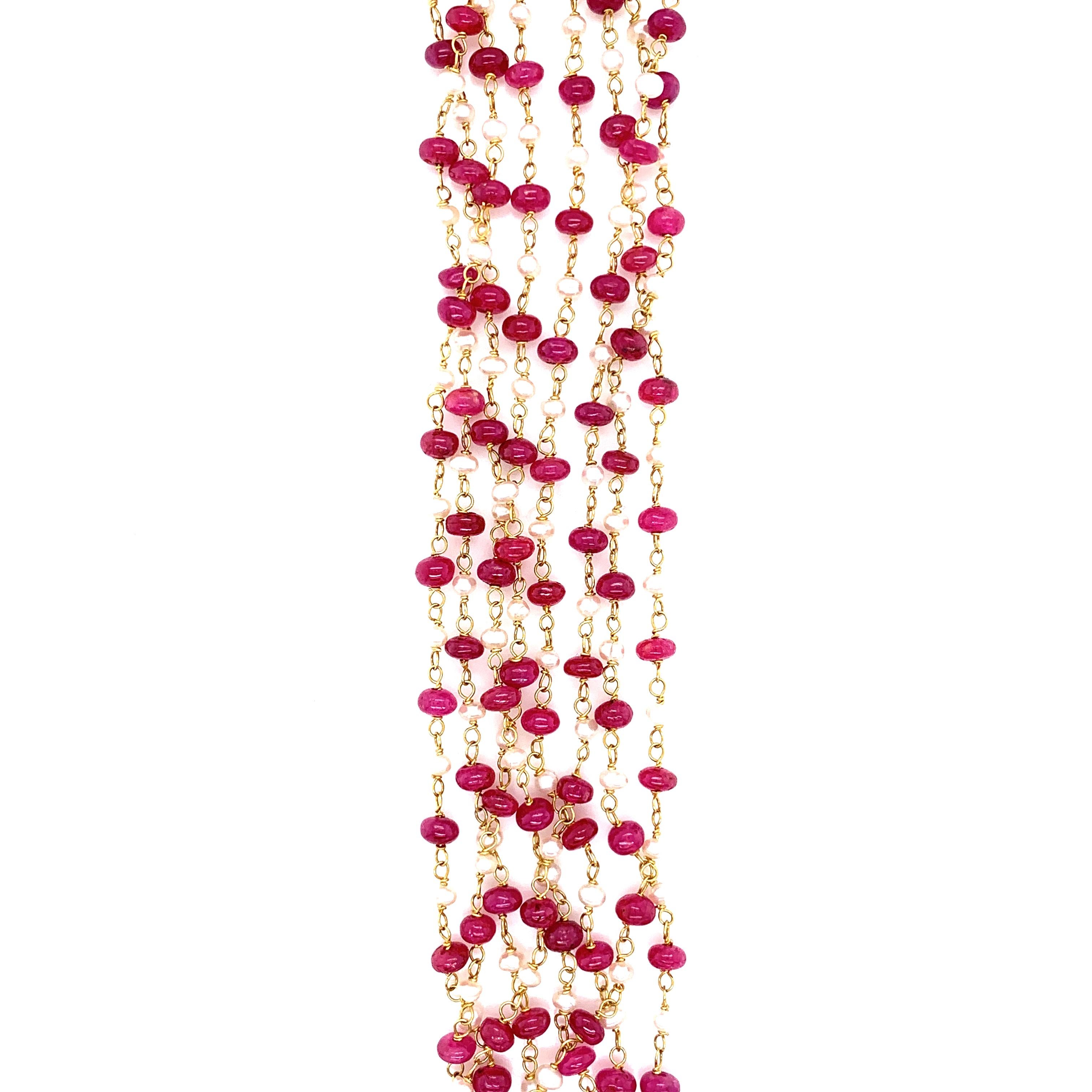 Collier en or 22 carats avec perles de rubis et perles de culture des mers du Sud Neuf - En vente à Hong Kong, HK