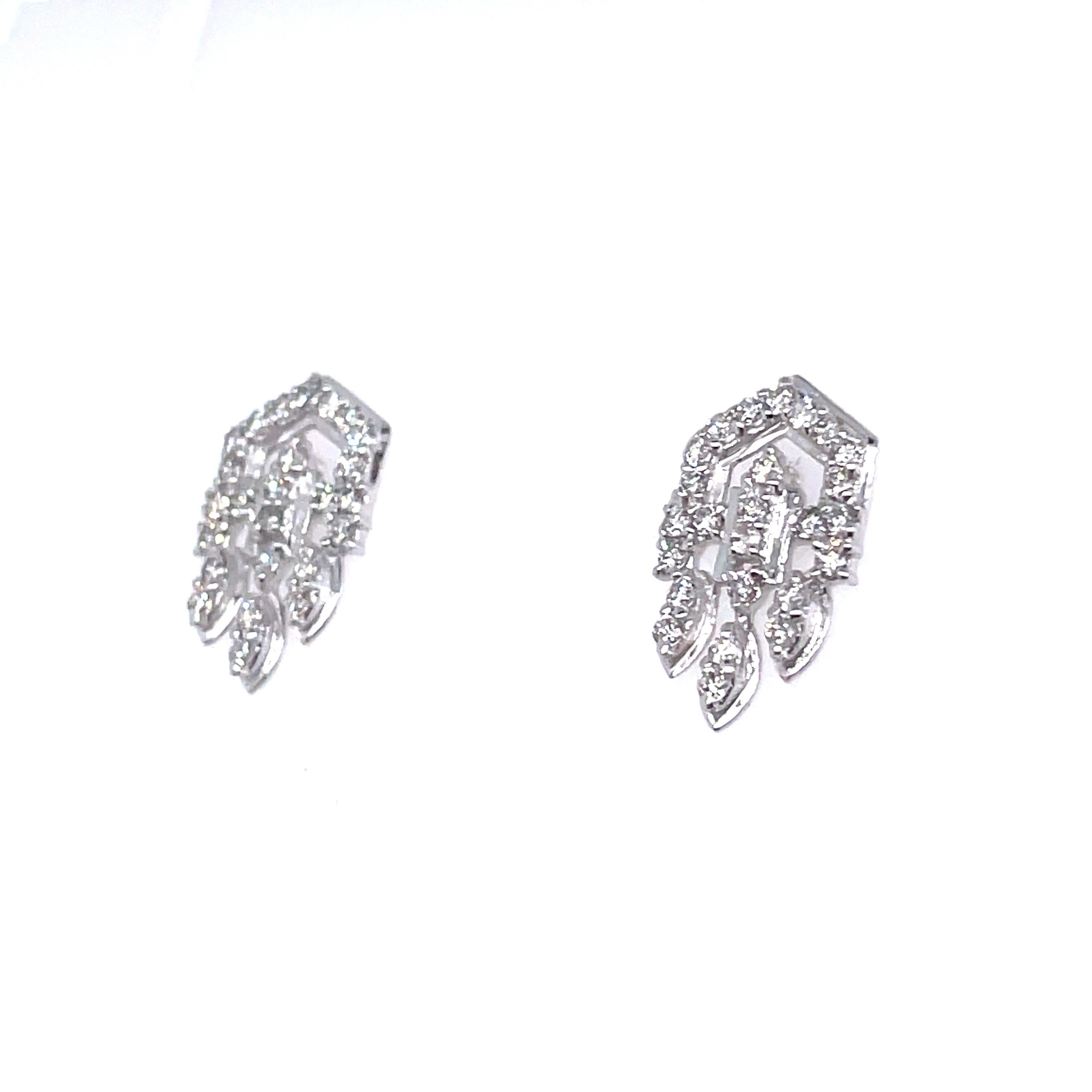 These earrings are for the adventurous soul! 

Boasting a total of 1.12 carats of dazzling diamonds (Mined from the heart of South Africa).

What sets them apart? It's the original motif, a mesmerizing animal footprint pattern we affectionately call