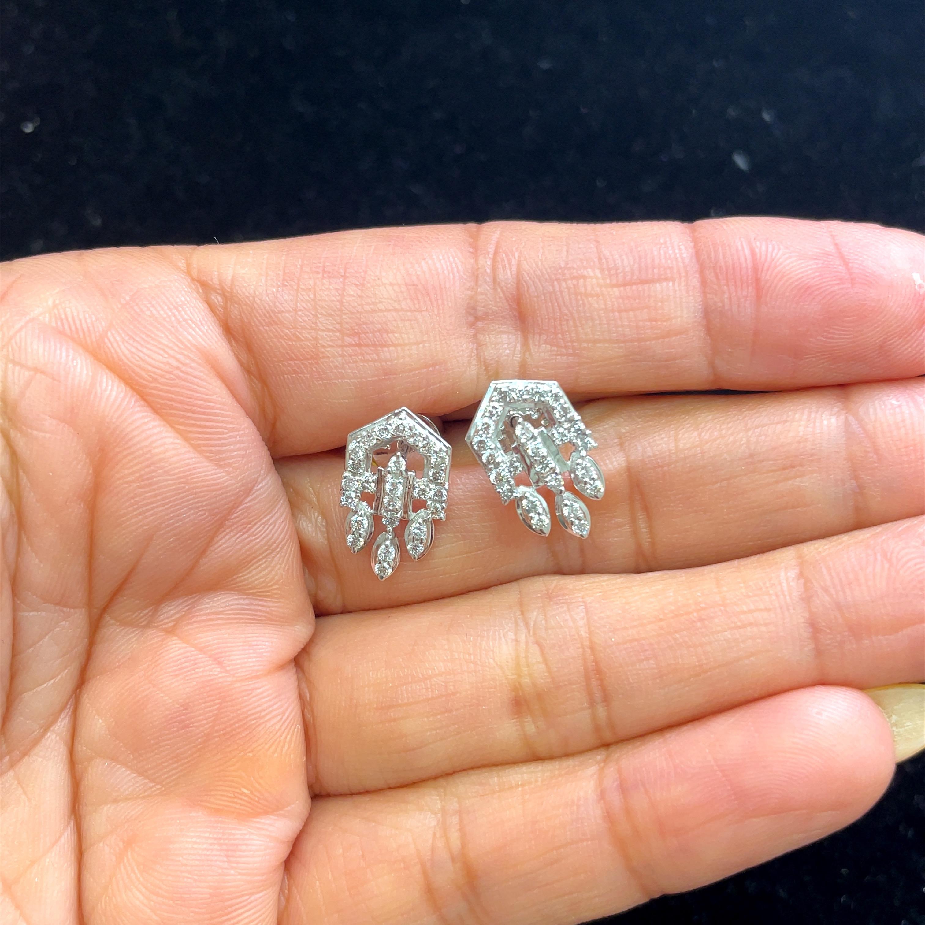 Women's 14k White Gold Diamond Cts 1.12 Paw Earrings For Sale