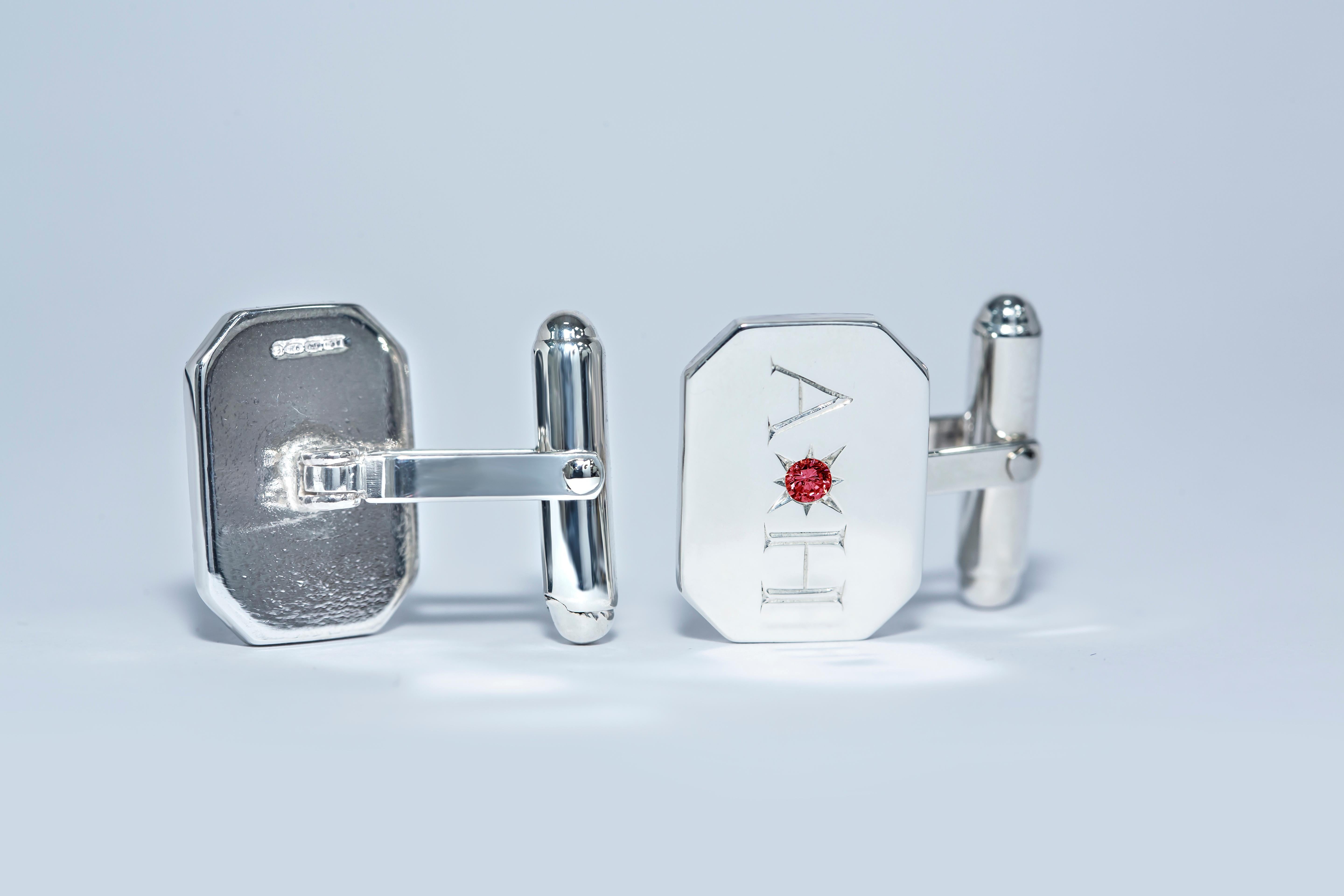 Ruby Bespoke Sterling Silver Rectangular Engraved Modern Classic Cufflinks Herren im Angebot
