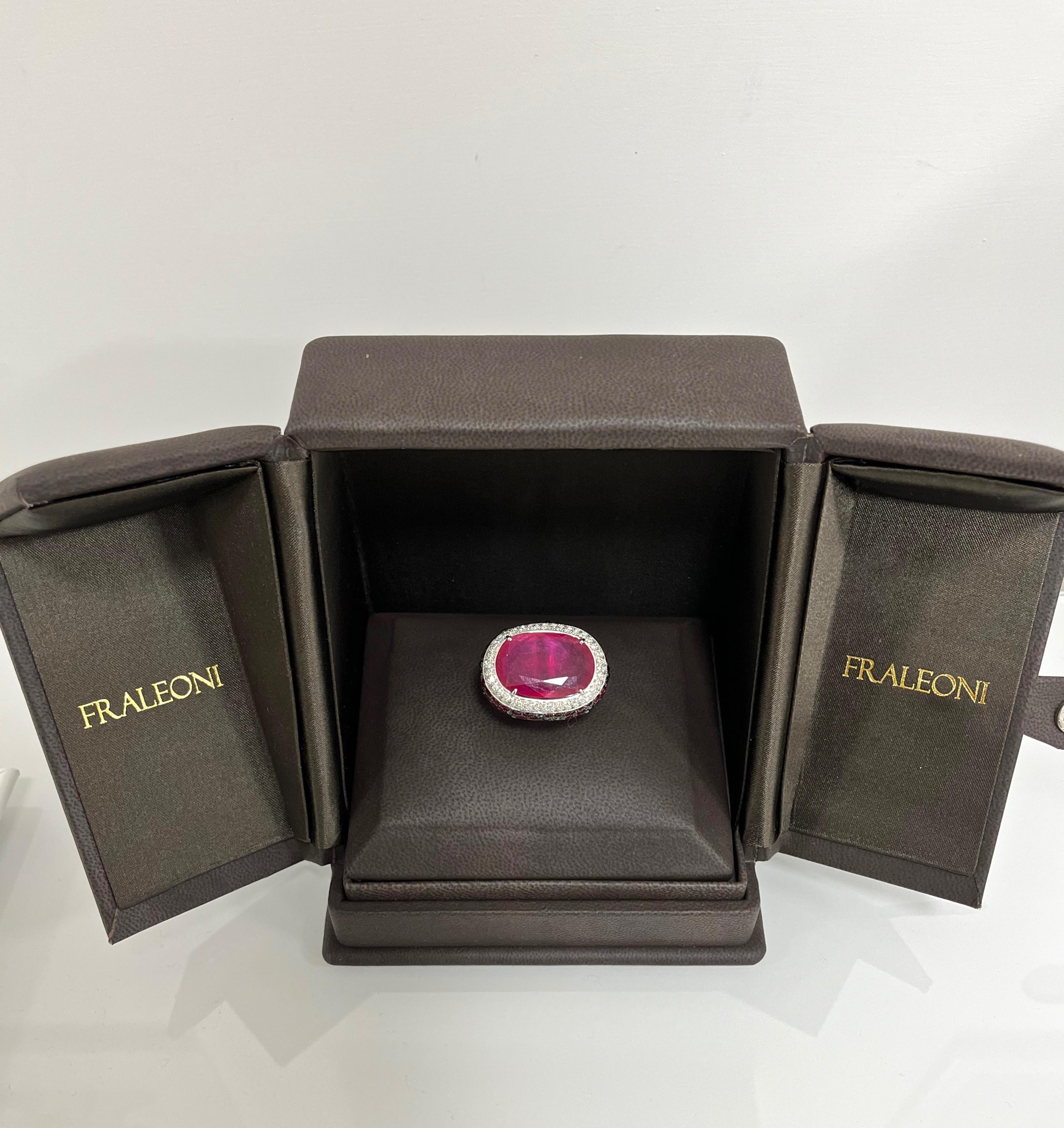 Fraleoni 18 Karat White Gold Ruby Black and White Diamonds Cocktail Ring In New Condition For Sale In Rome, IT