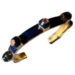 Rubinblaues Emaille Manschettenarmband Vergoldet J DAUPHIN