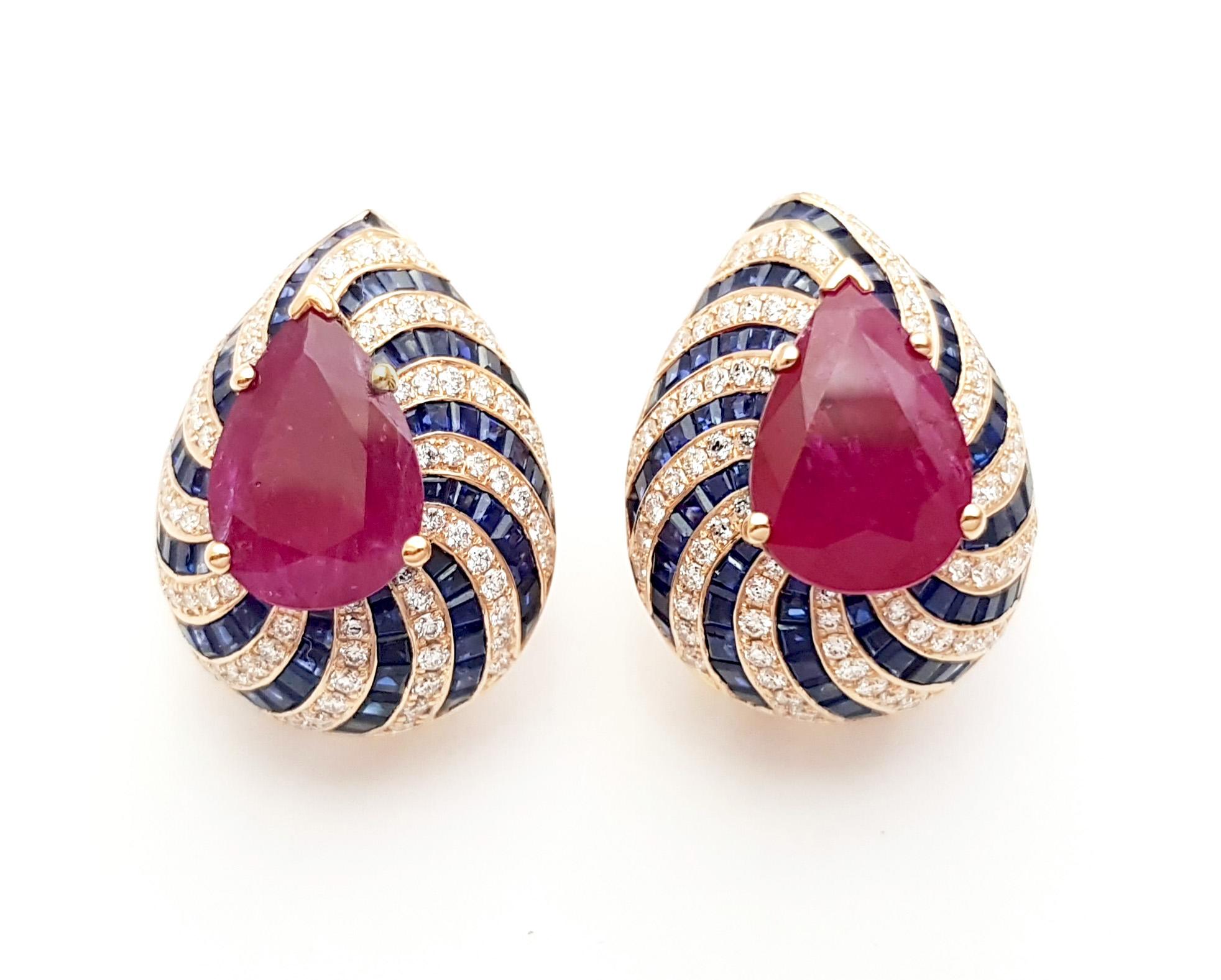 Pendientes de rubí, zafiro azul y diamantes engastados en oro rosa de 18 quilates Contemporáneo en venta