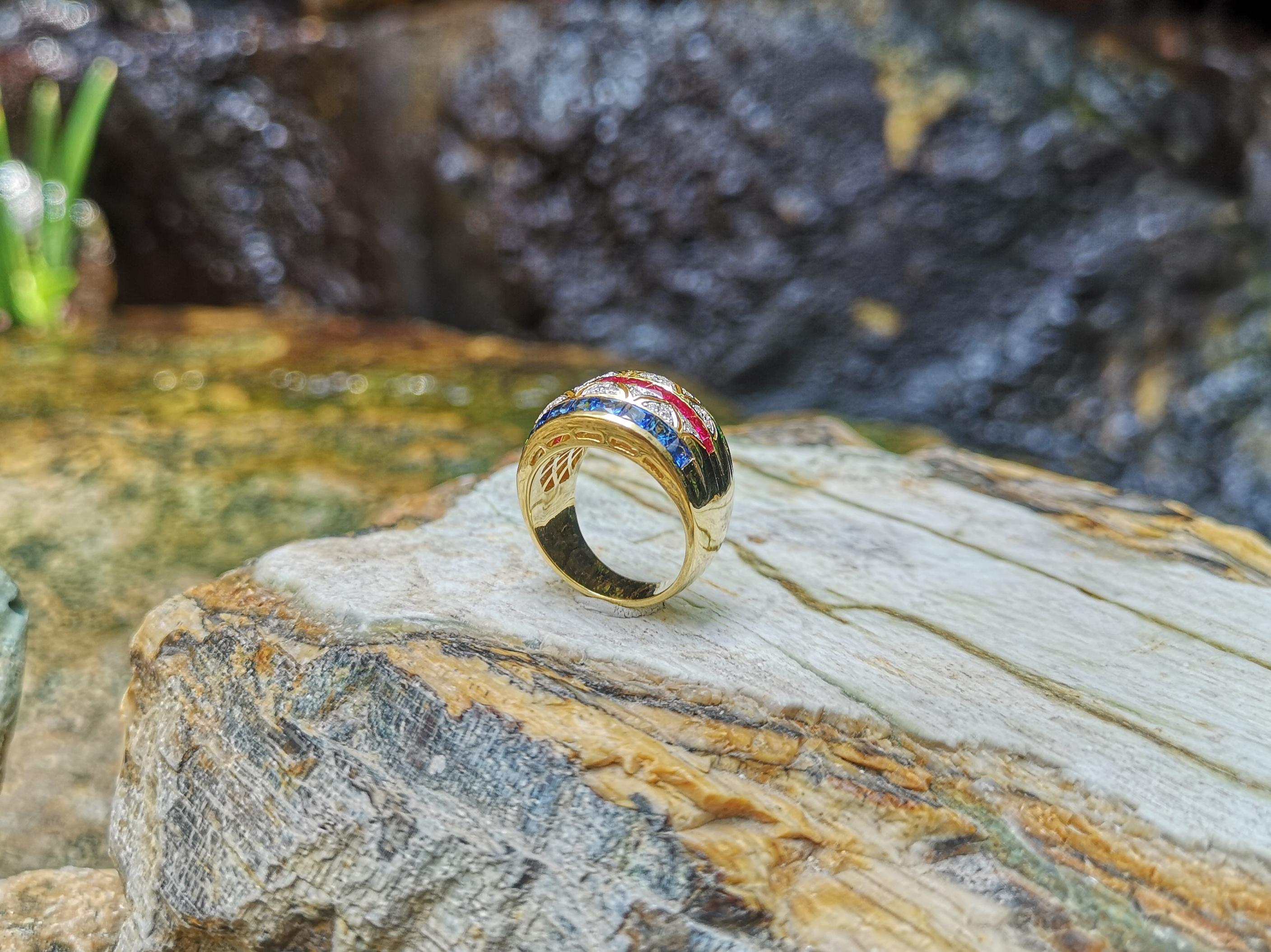 Ring mit Rubin, blauem Saphir und Tsavorit mit Diamant in 18 Karat Goldfassung im Angebot 6