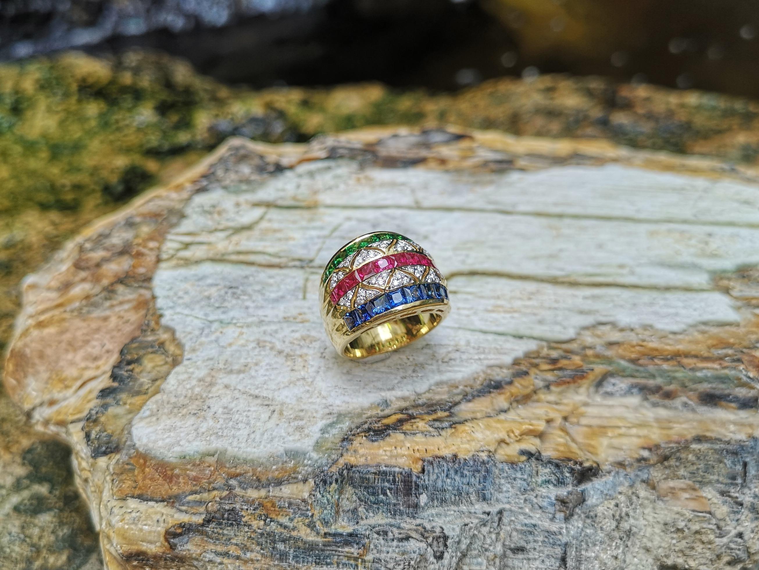 Ring mit Rubin, blauem Saphir und Tsavorit mit Diamant in 18 Karat Goldfassung im Angebot 8