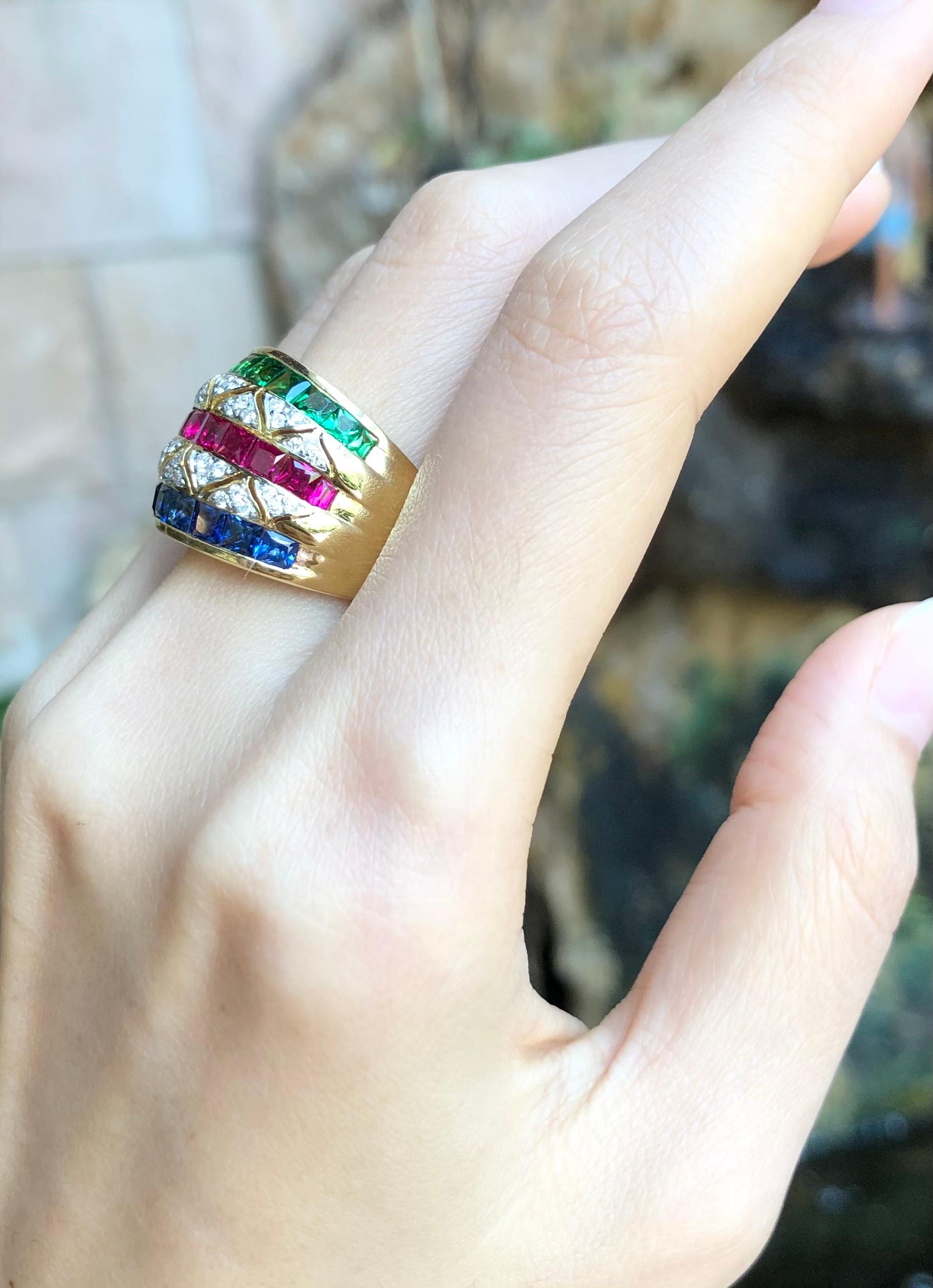 Ring mit Rubin, blauem Saphir und Tsavorit mit Diamant in 18 Karat Goldfassung (Gemischter Schliff) im Angebot
