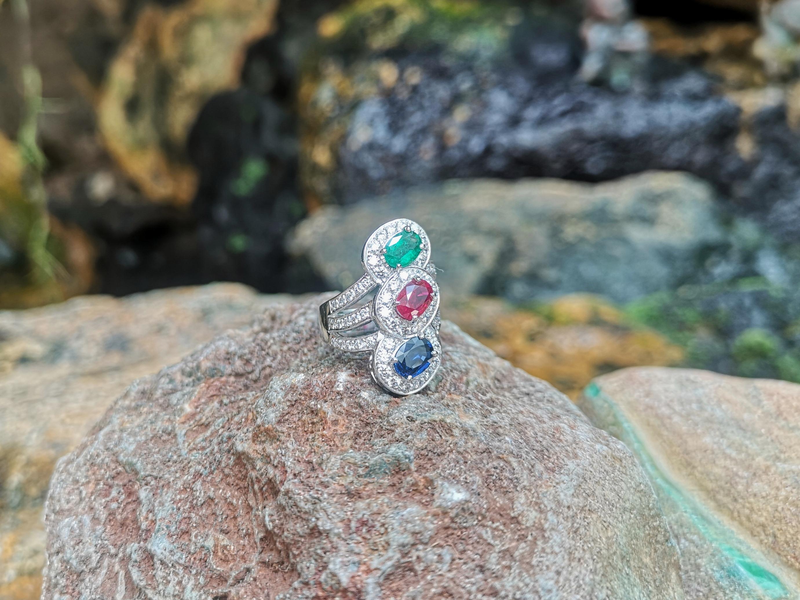 Ruby, Blue Sapphire, Emerald and Diamond Ring set in 18 Karat White Gold Setting For Sale 3