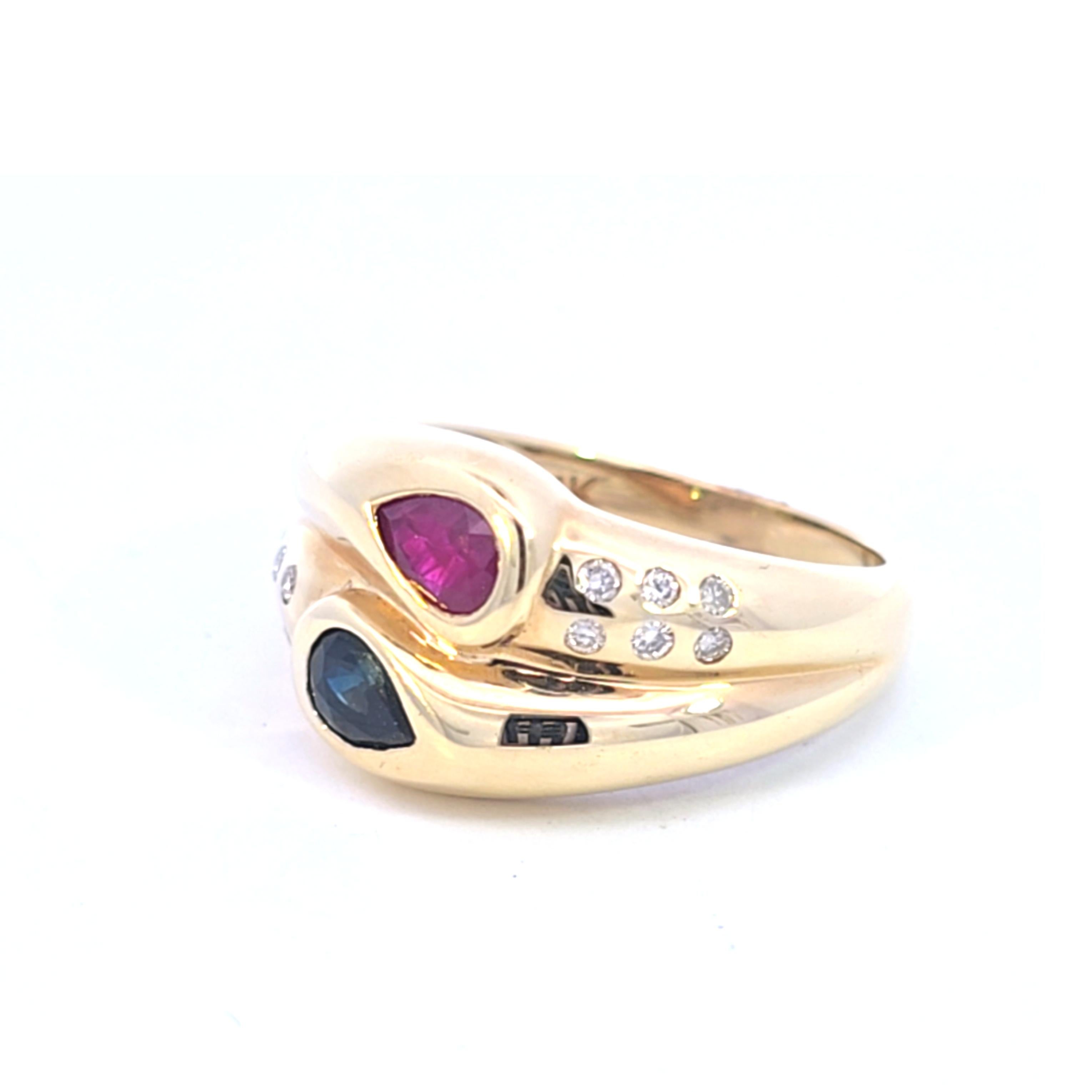 Ring mit Rubin, blauem Saphir und Diamant-Akzenten (Tropfenschliff) im Angebot