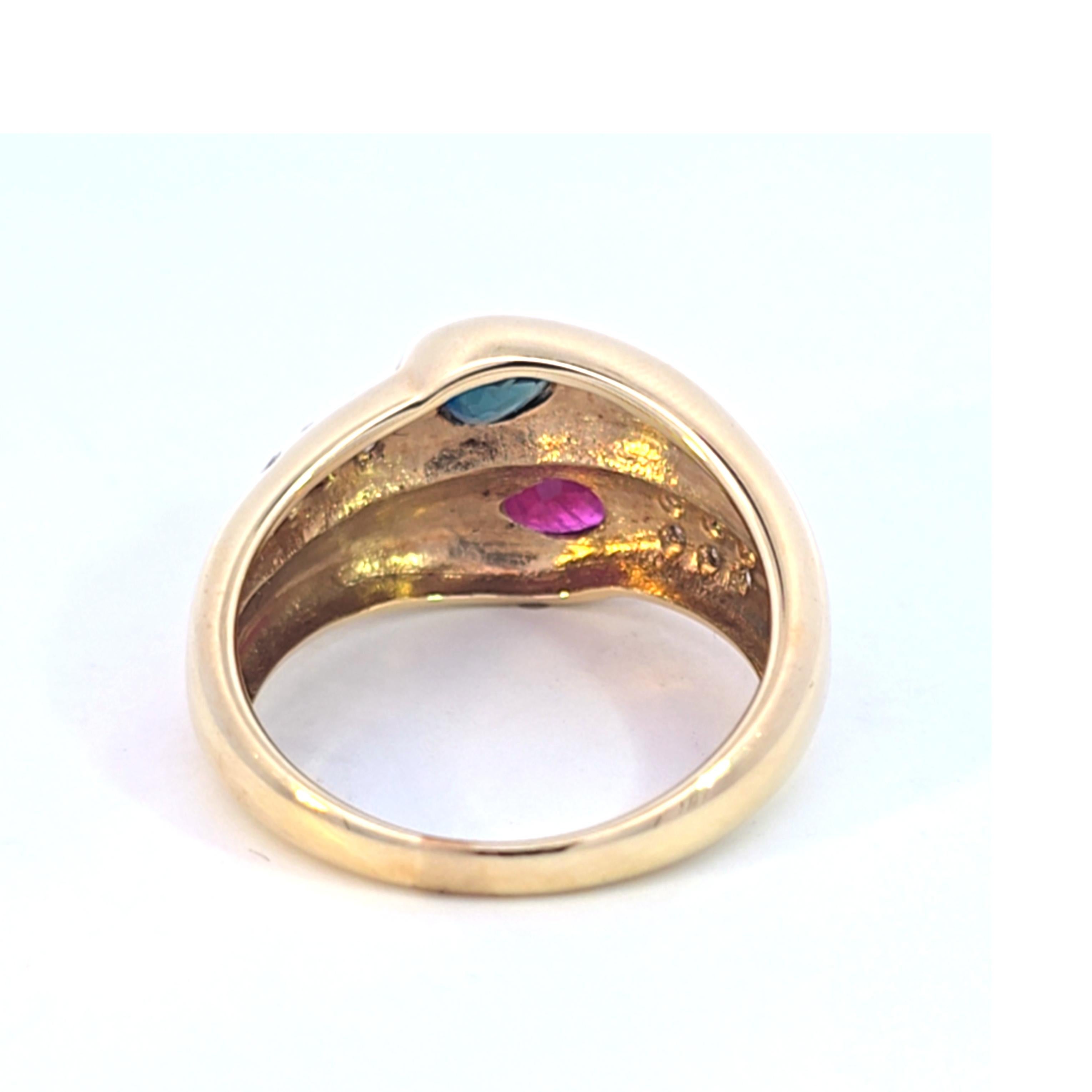 Ring mit Rubin, blauem Saphir und Diamant-Akzenten für Damen oder Herren im Angebot